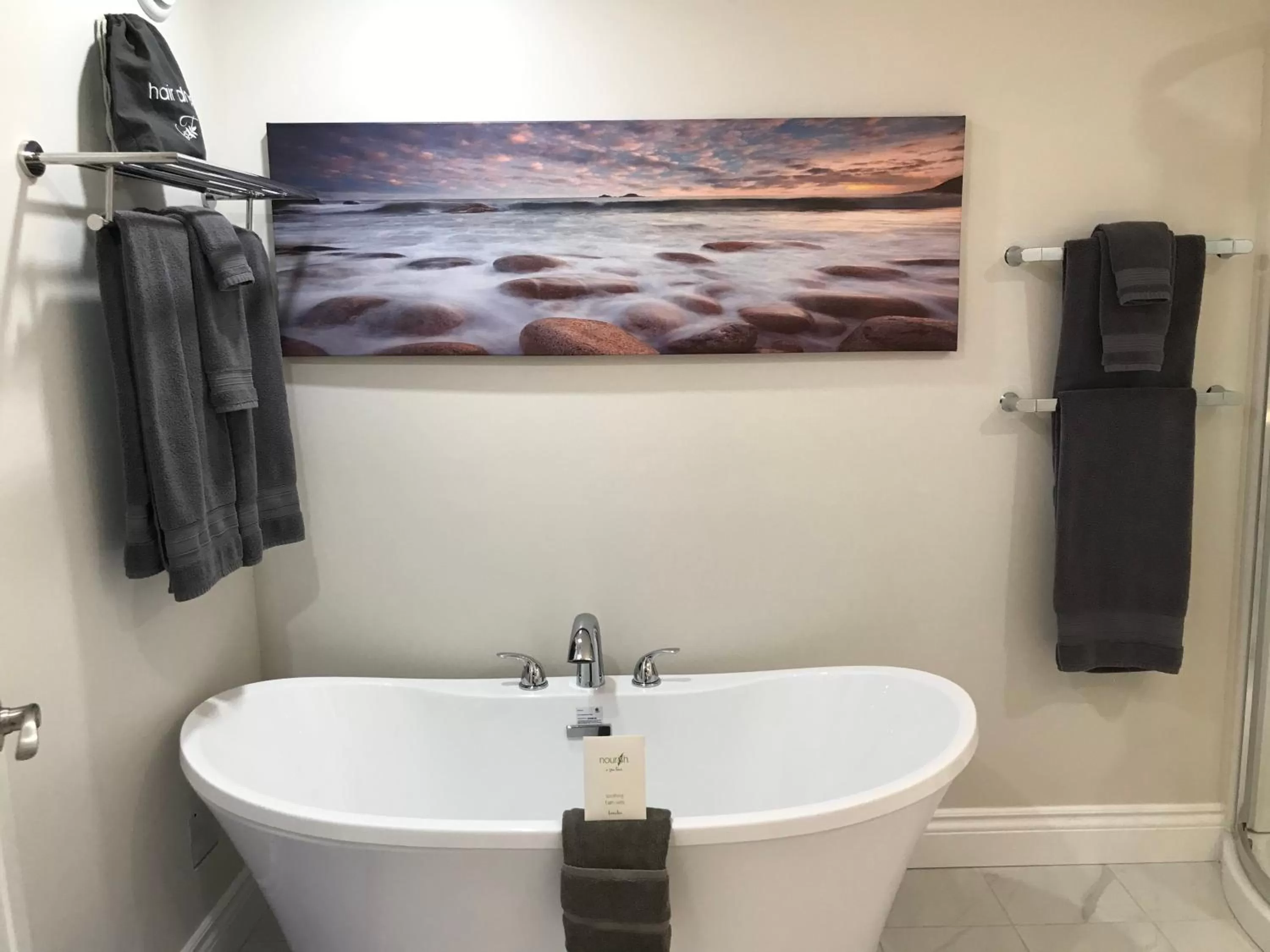 Bathroom in Tattingstone Inn