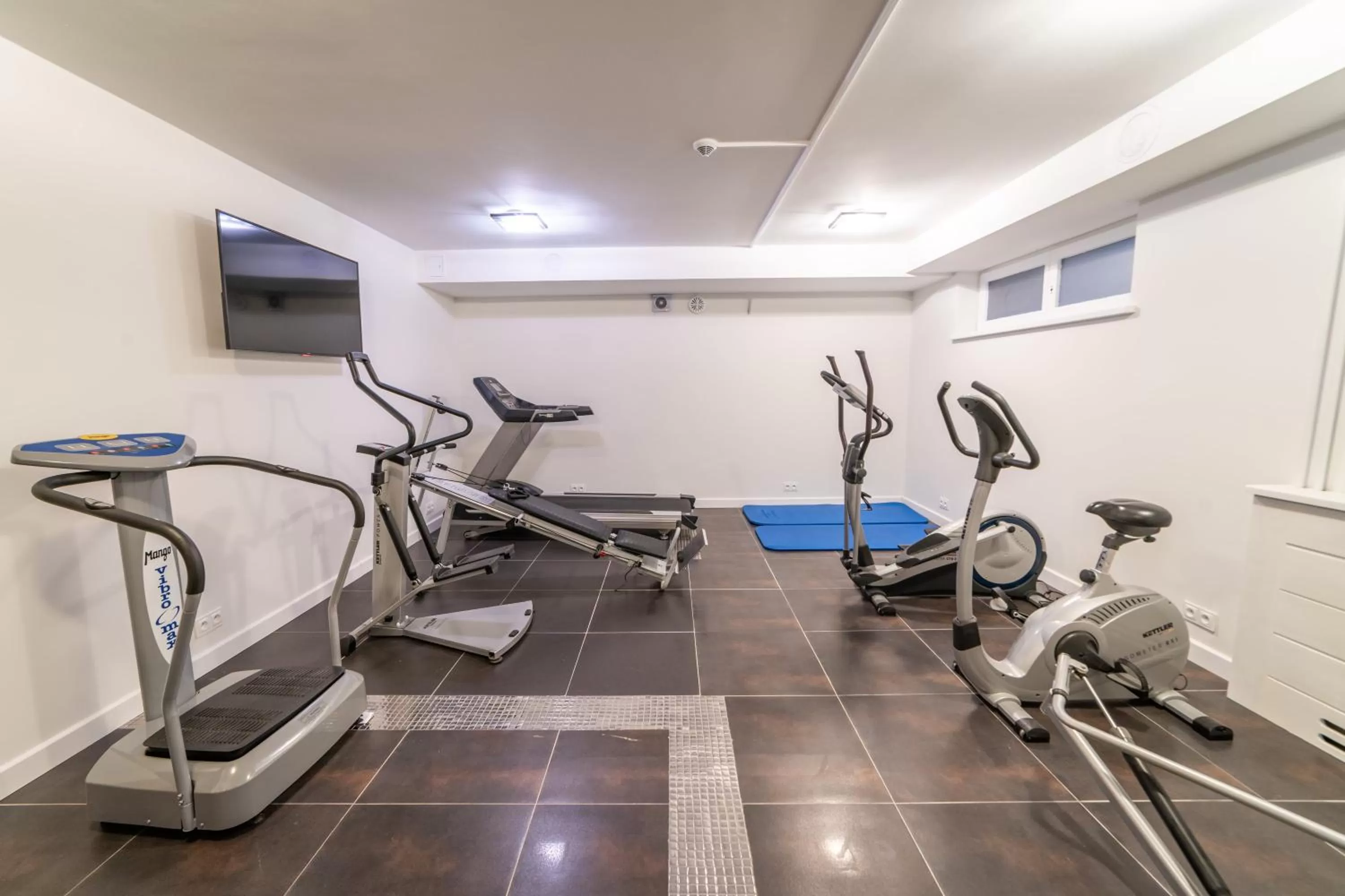 Fitness centre/facilities in Amax Boutique Hotel
