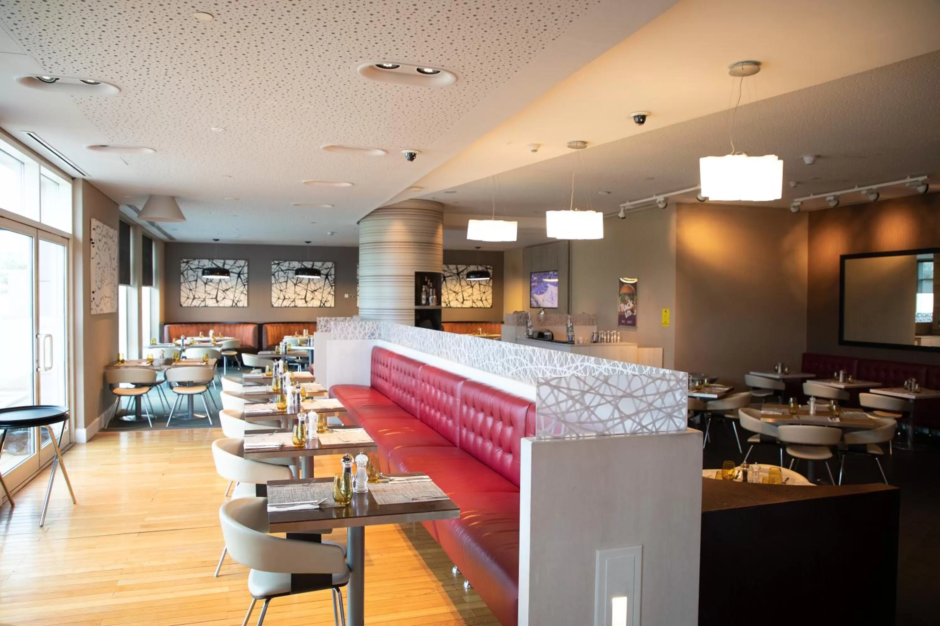 Restaurant/places to eat in Premier Inn Doha Education City