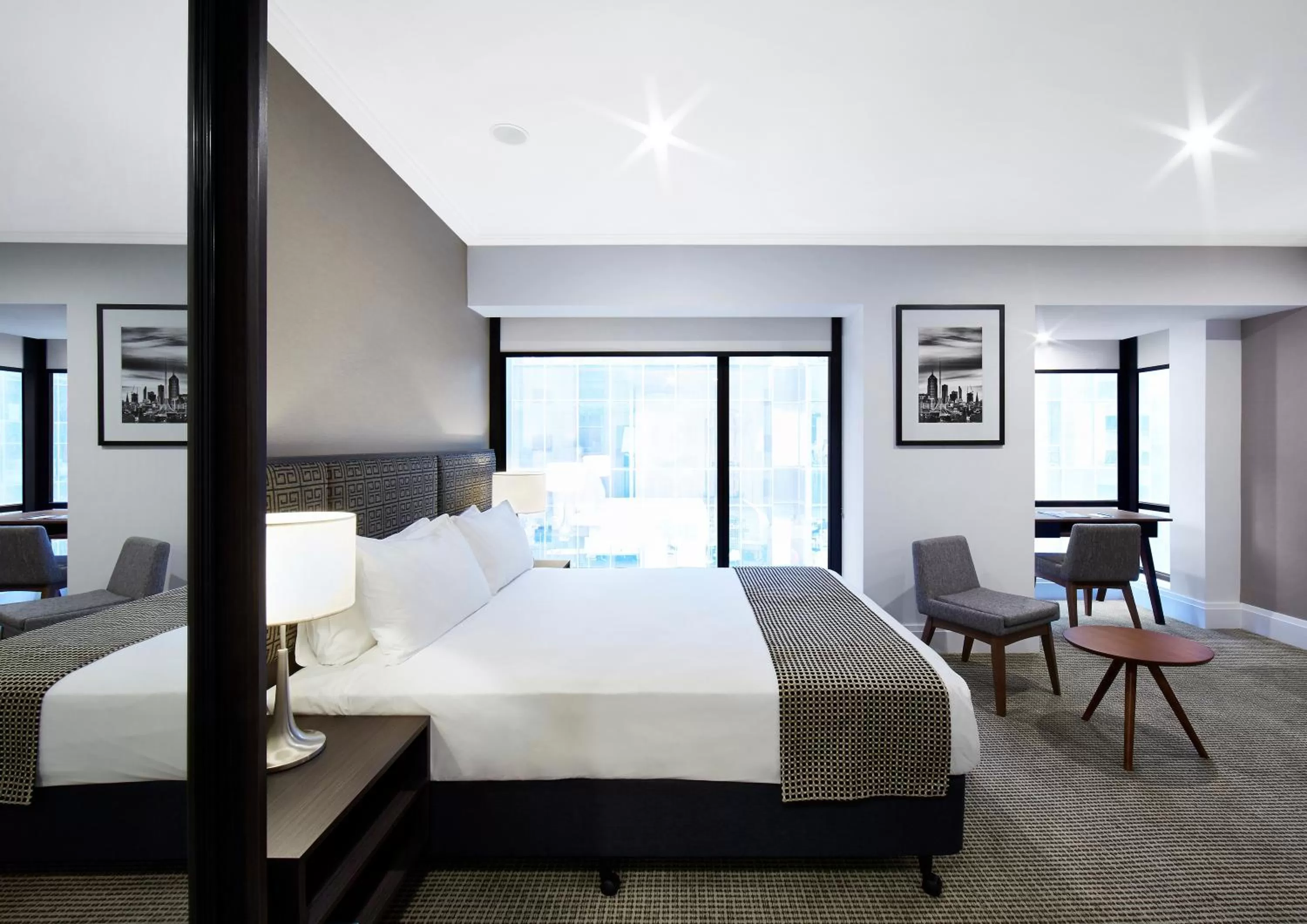 Bed in Stamford Plaza Melbourne