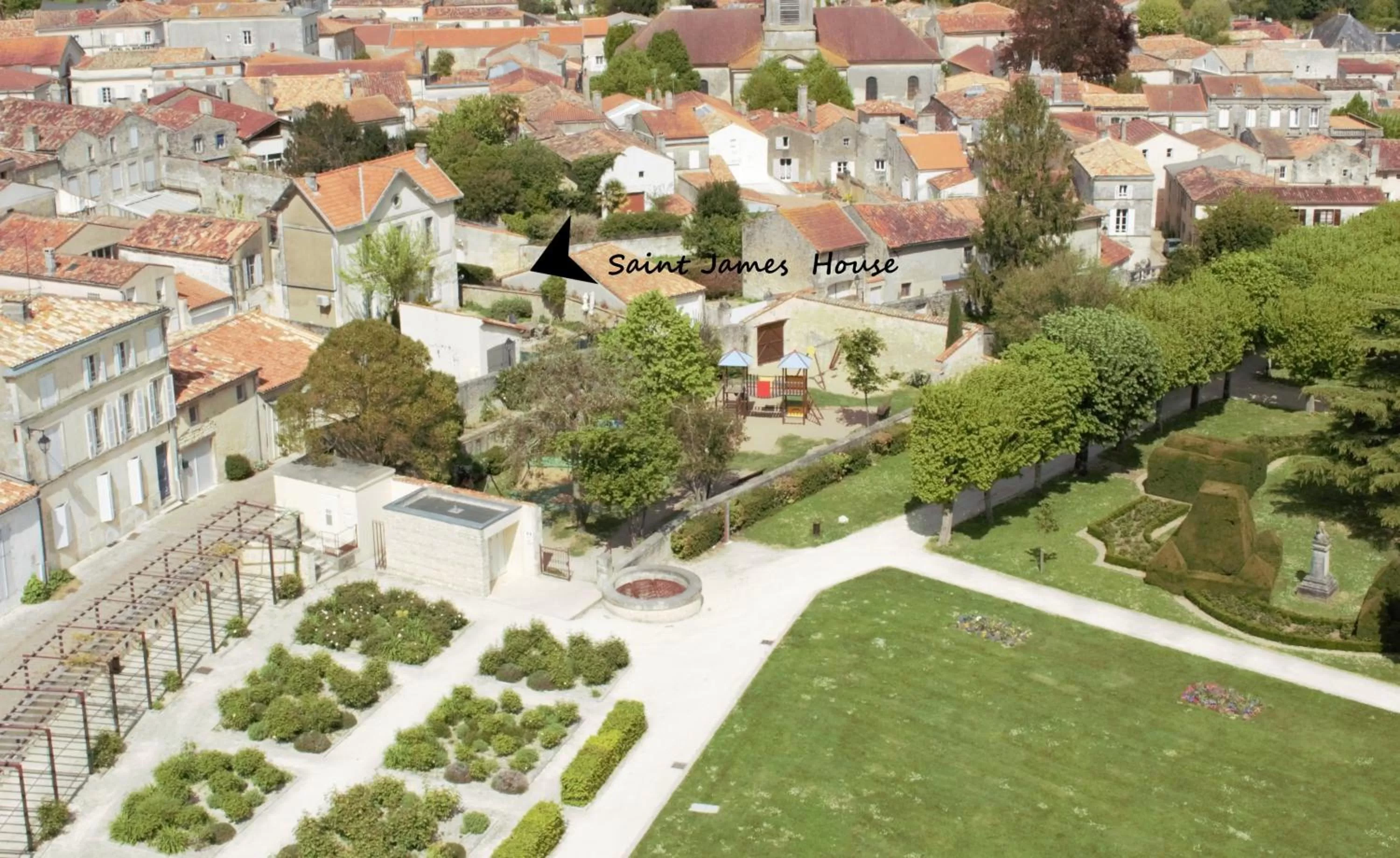 Property building, Bird's-eye View in Saint James House