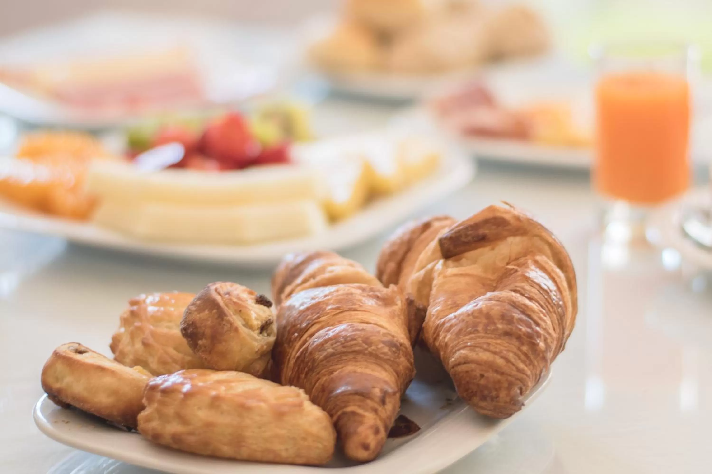 Buffet breakfast in Loule Jardim Hotel