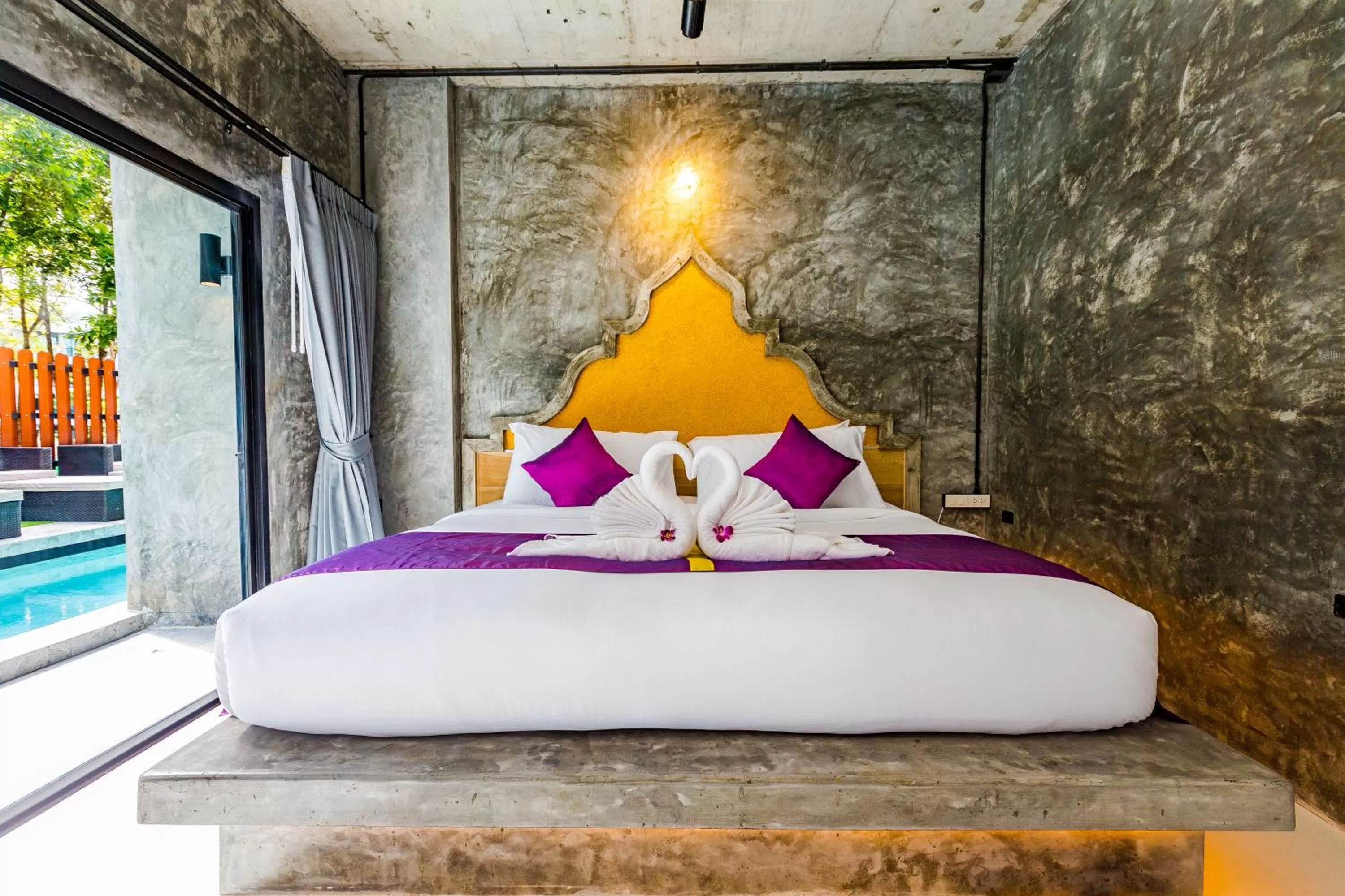 Bed in Maneetel Krabi Beachfront-SHA Plus