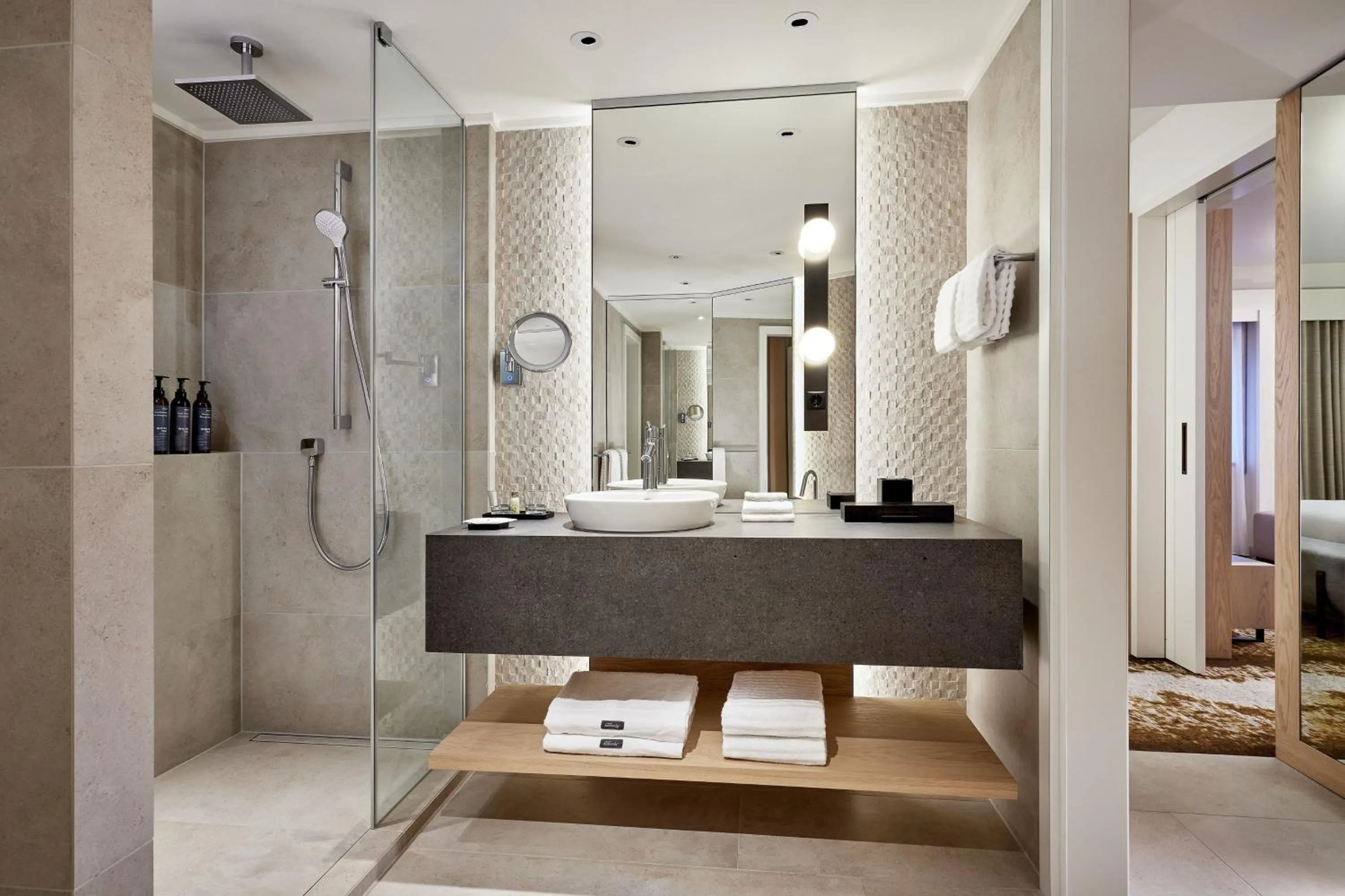 Bathroom in The Westin Grand Frankfurt