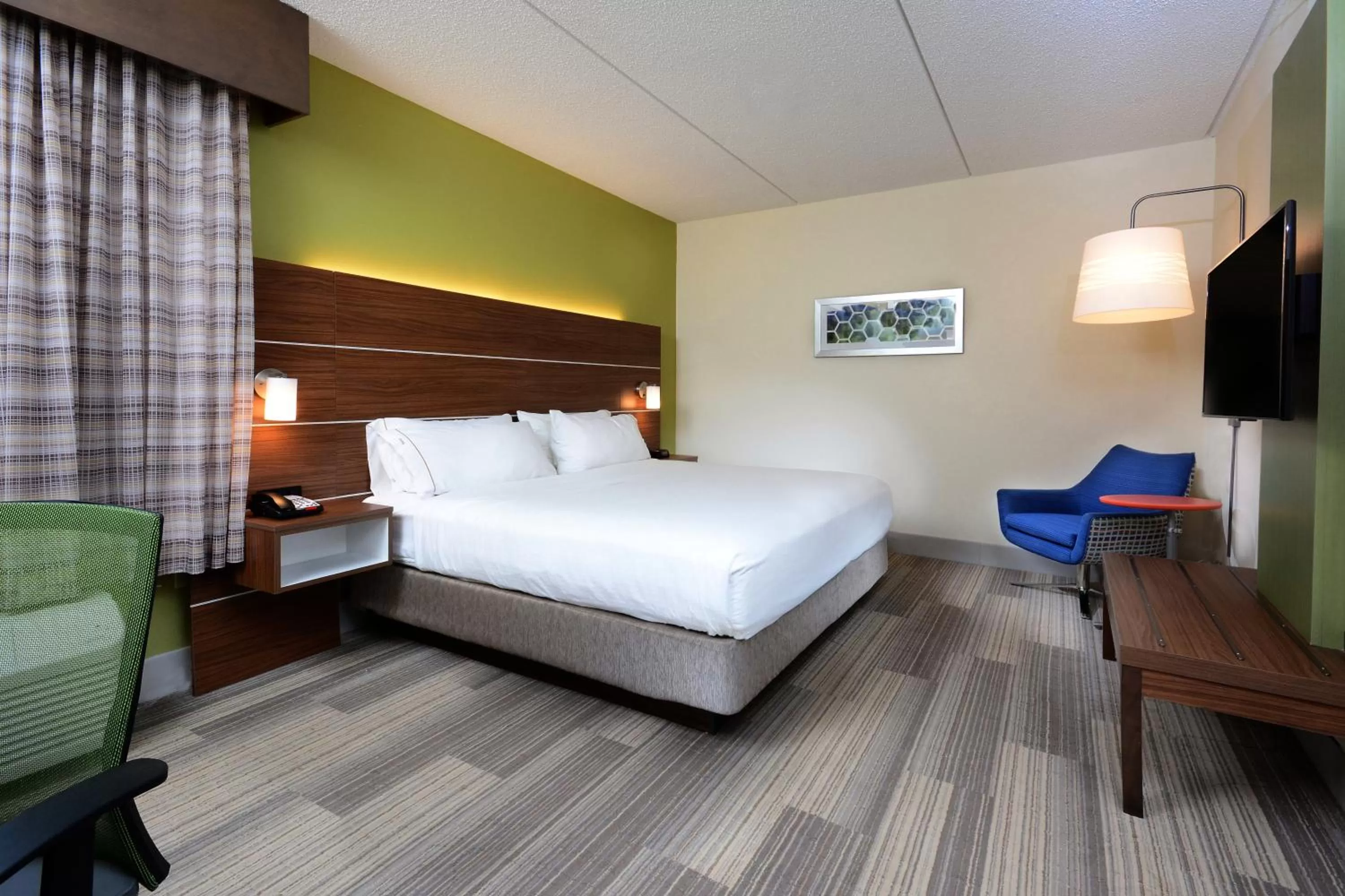 Photo of the whole room, Bed in Holiday Inn Express & Suites Raleigh Durham Airport at RTP by IHG