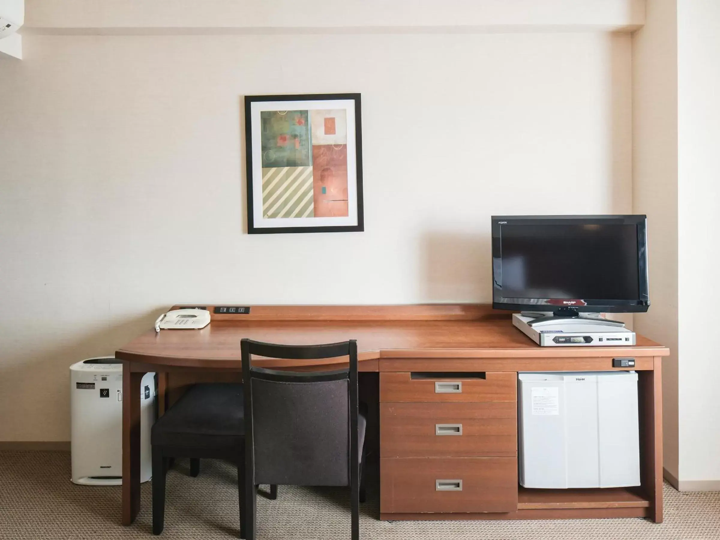 Double Room with Extra Bed - Non-Smoking in Vessel Hotel Miyakonojo Double Room with Extra Bed - Non-Smoking in Vessel Hotel Miyakonojo