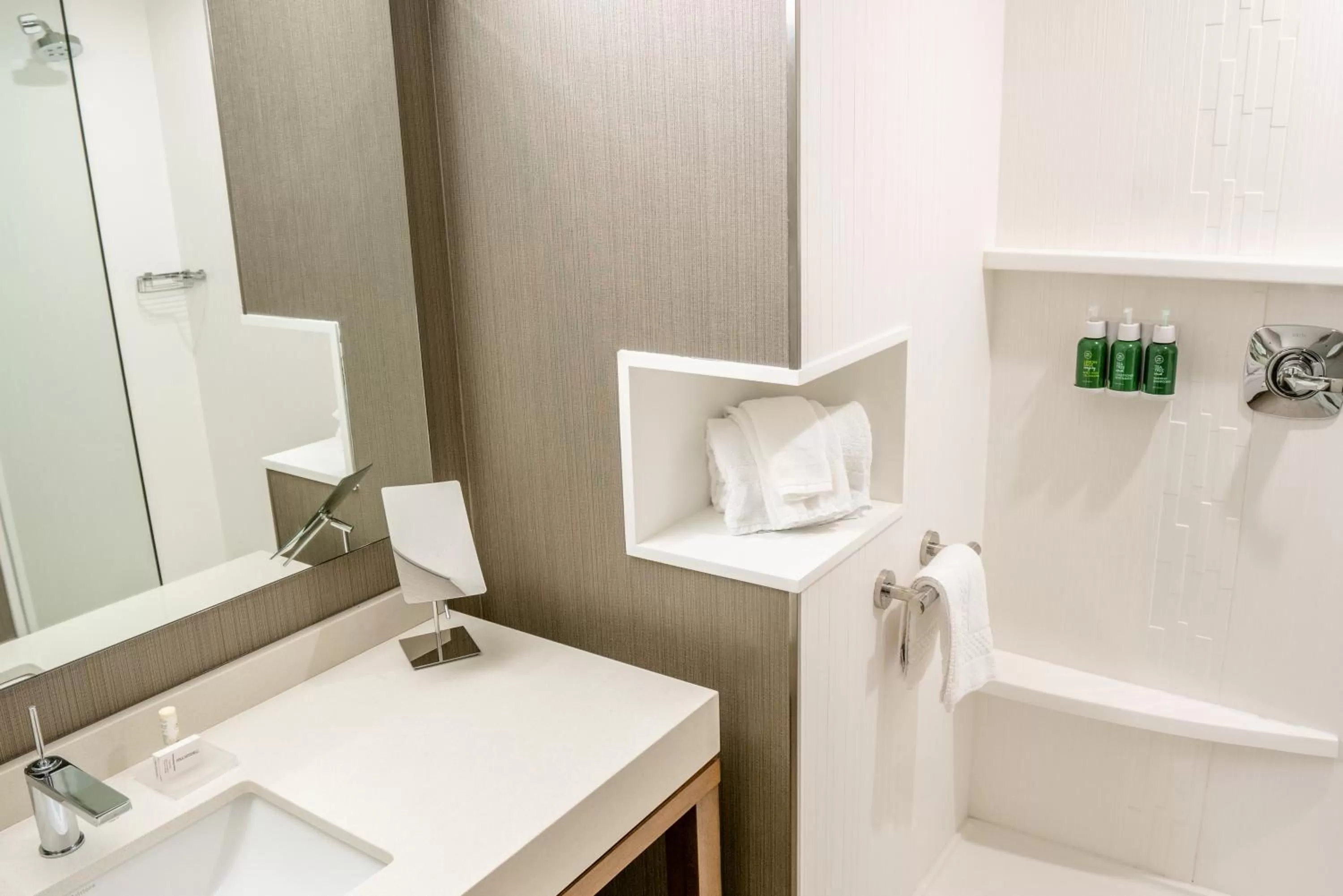 Bathroom in Courtyard by Marriott Fargo