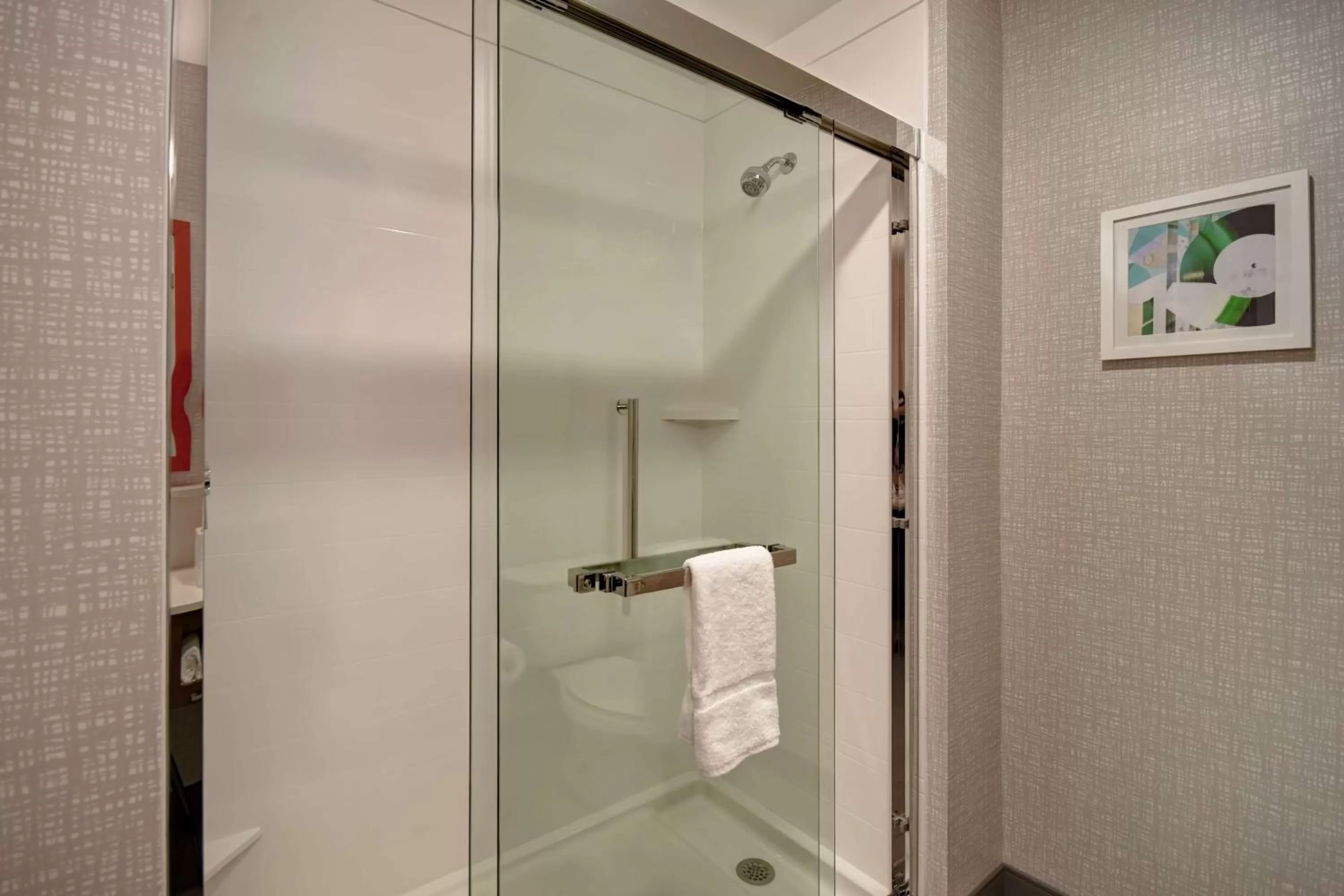 Bathroom in Hampton Inn Pleasant View