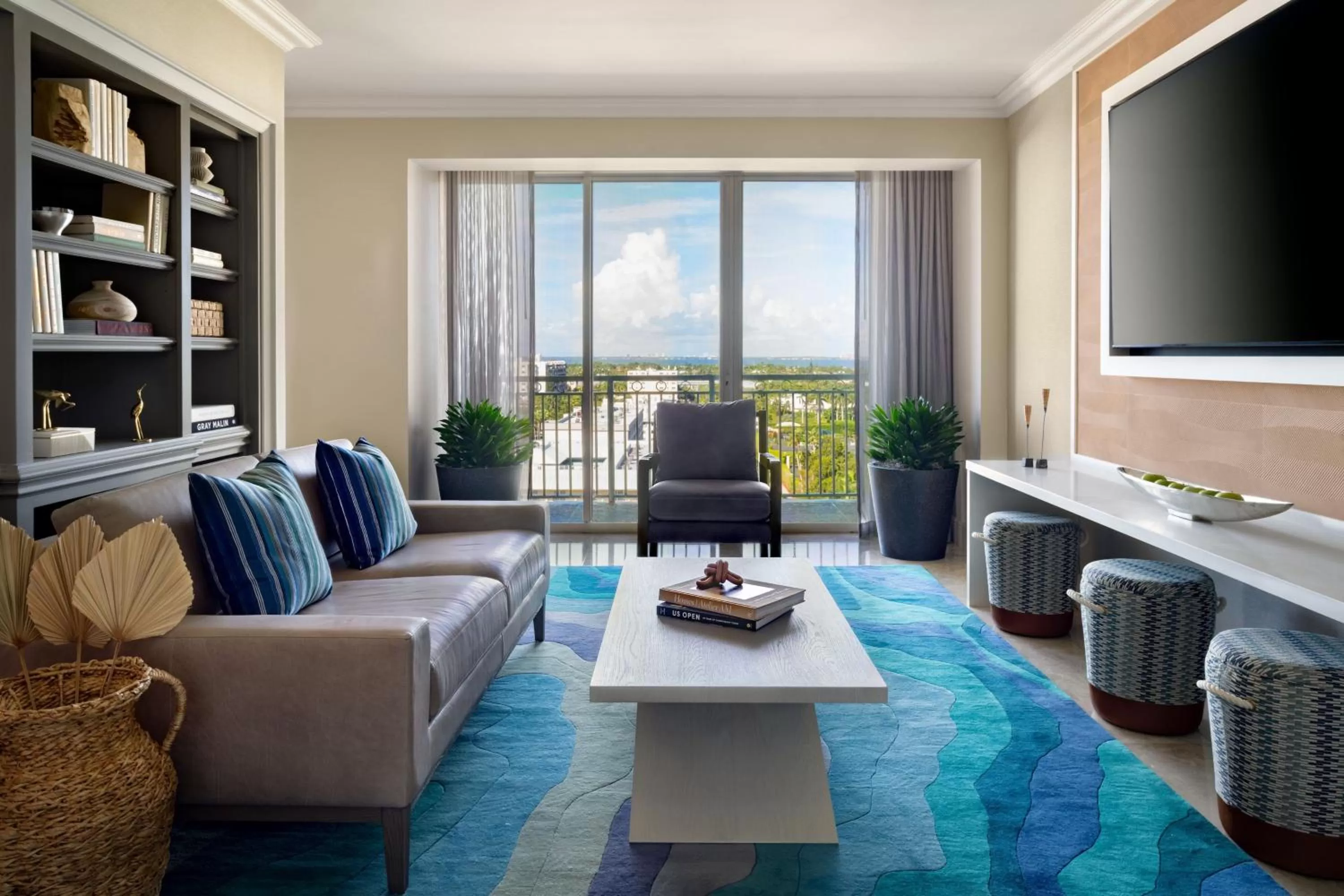 Lounge or bar in The Ritz-Carlton Key Biscayne, Miami