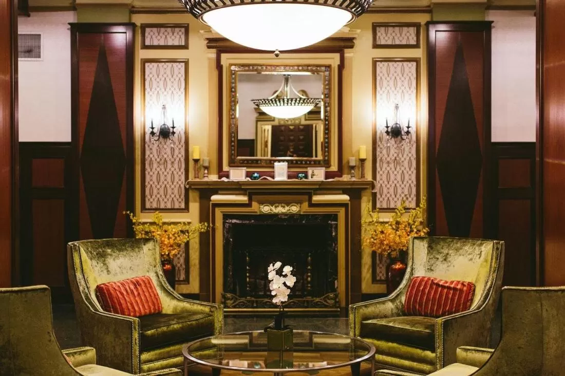 Carleton of Oak Park