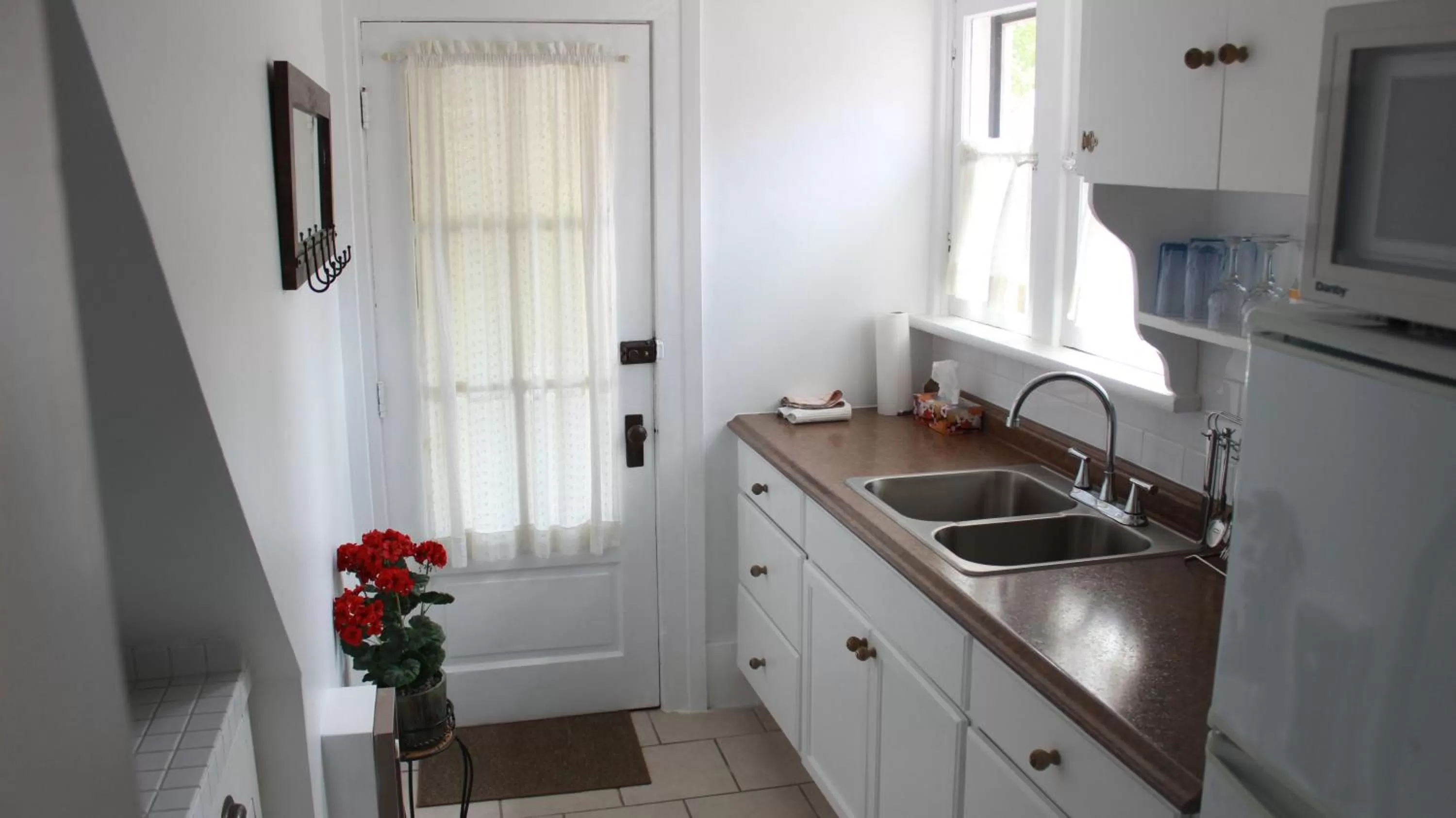 Kitchen or kitchenette, Kitchen/Kitchenette in Grey Gables Inn