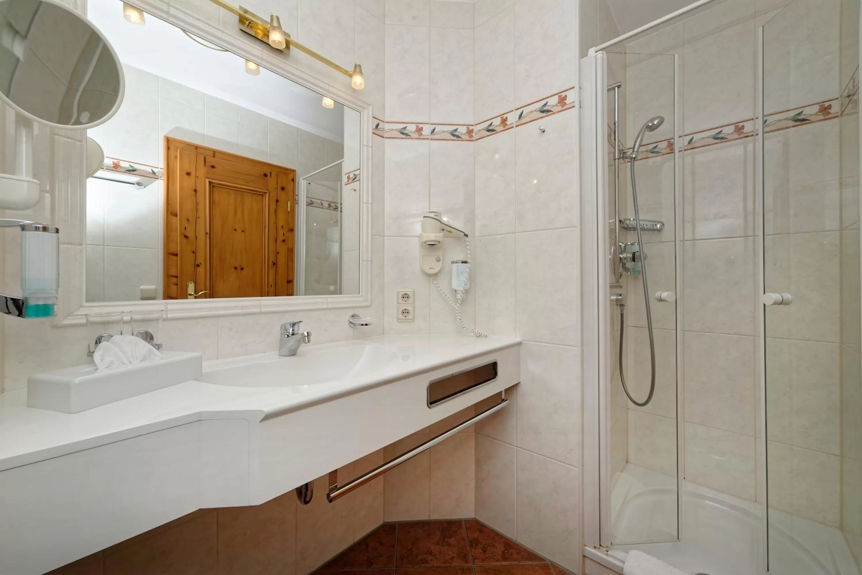 Shower in Ortnerhof - Ihr Zuhause am Fuße der Alpen