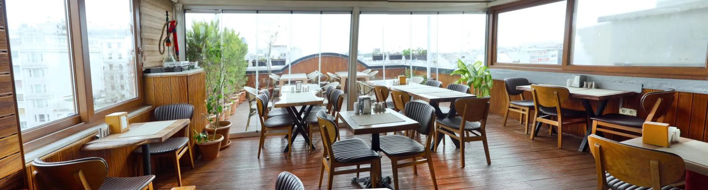 Restaurant/Places to Eat in parmadahoteloldcity