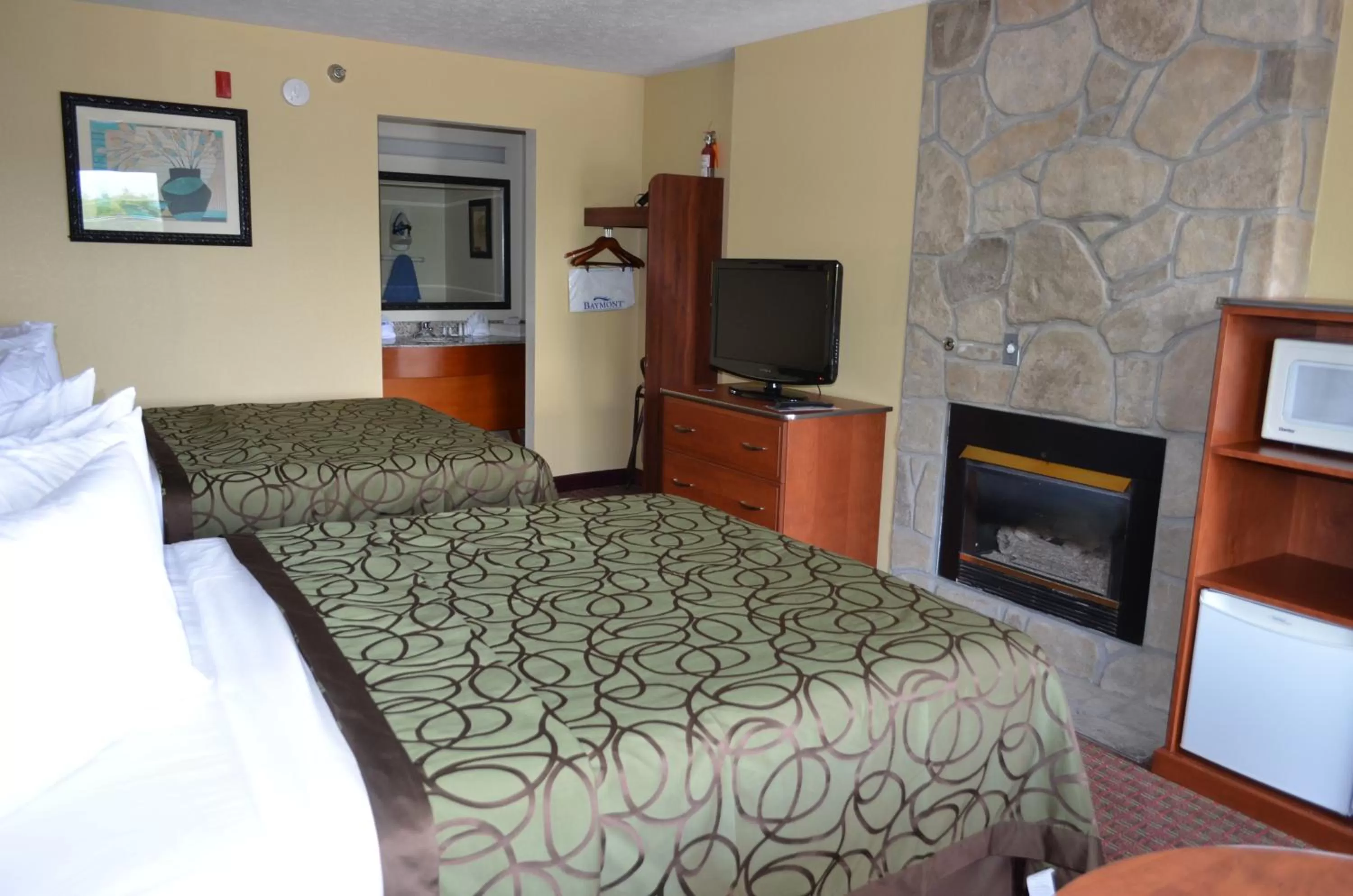 Photo of the whole room, Bed in Baymont by Wyndham Pigeon Forge near Island Drive