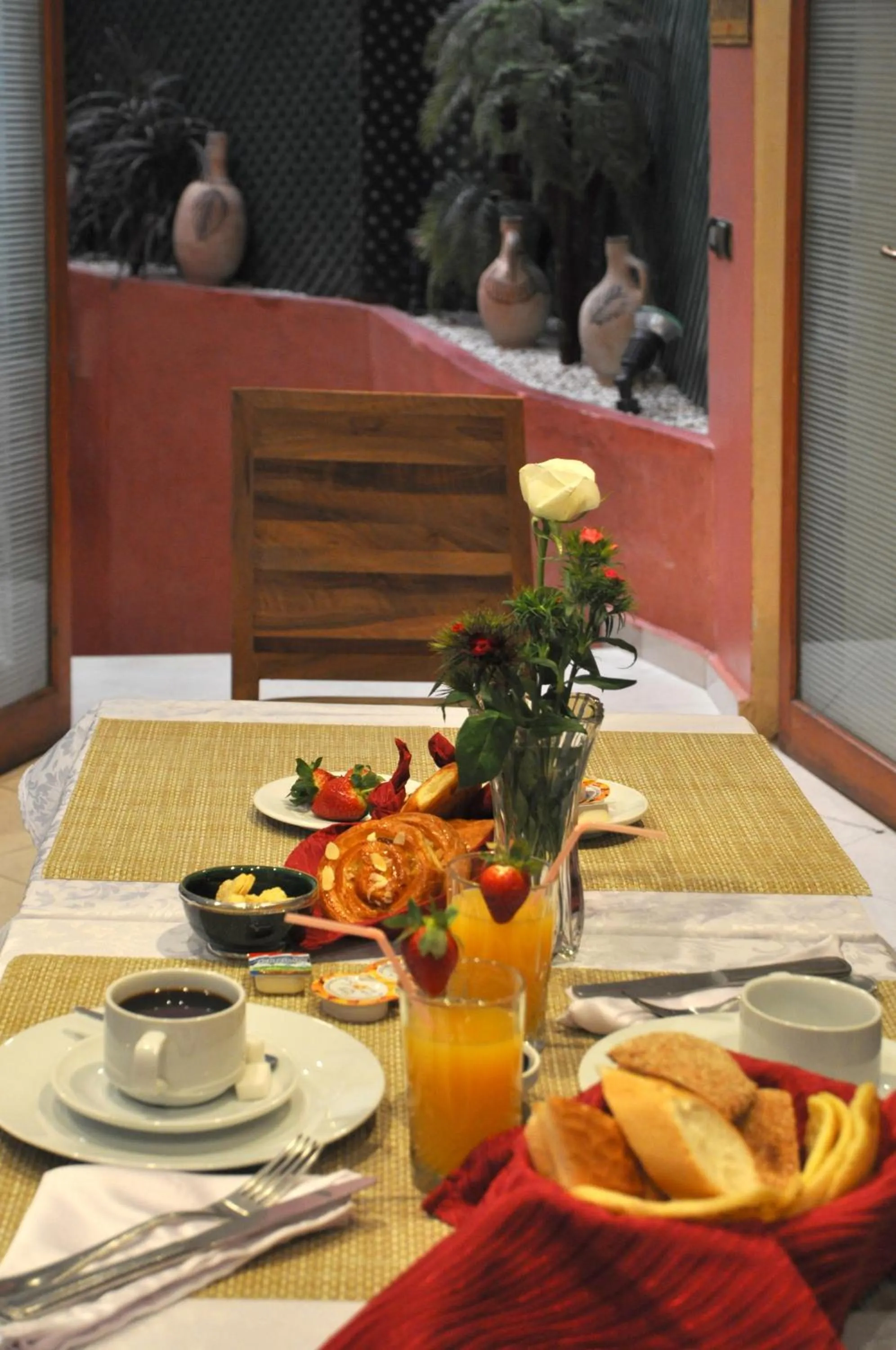 Buffet breakfast in Mont Gueliz