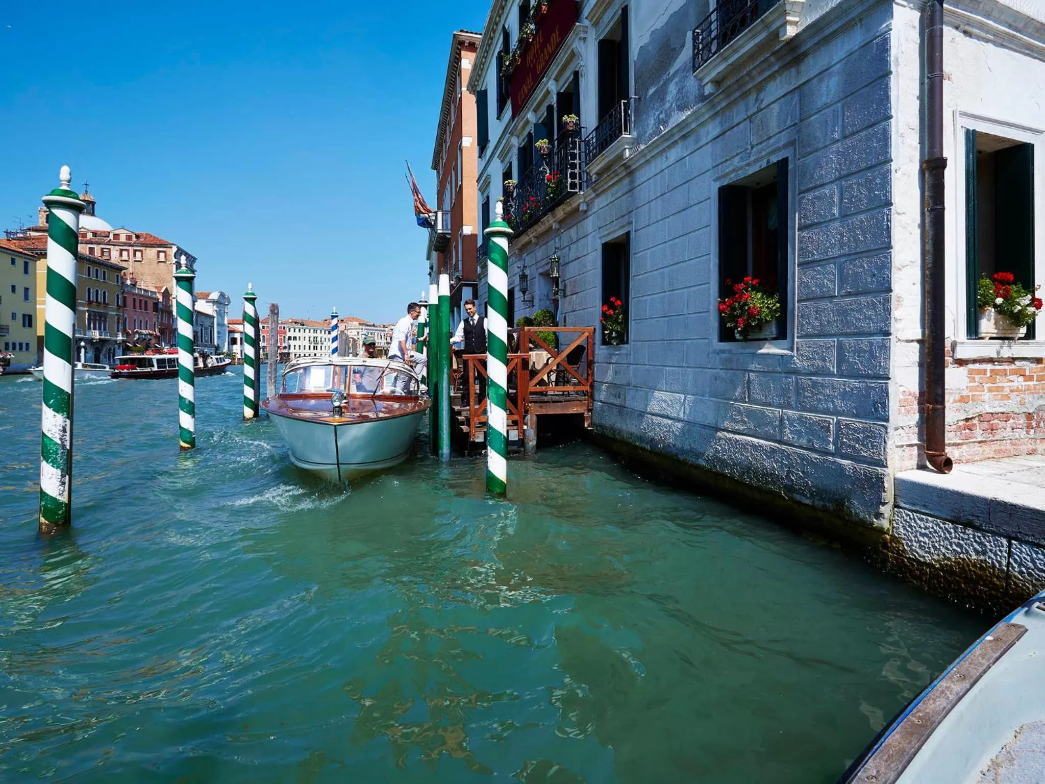 Facade/entrance in Canal Grande