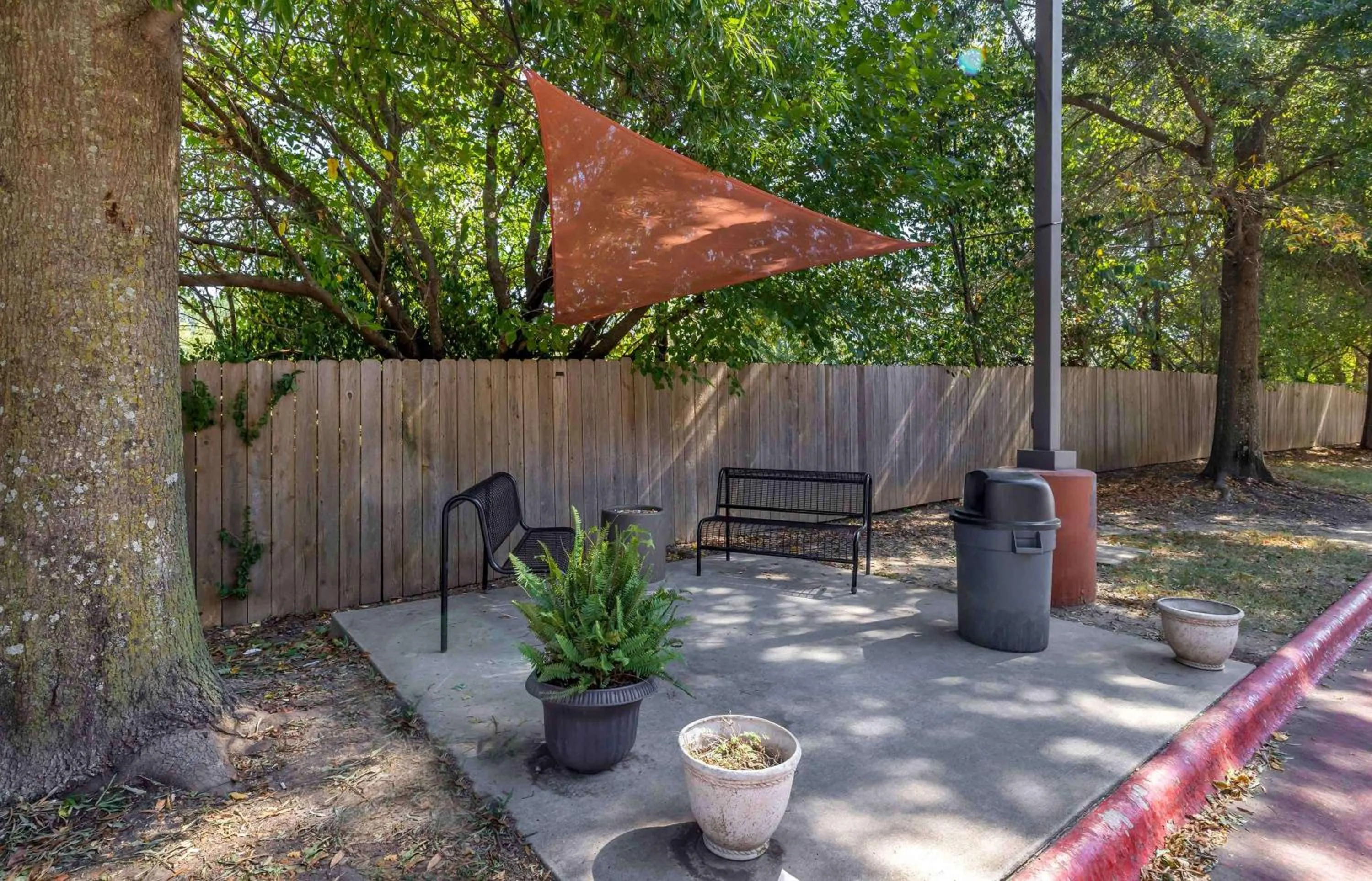 Property building in Extended Stay America Select Suites - Fayetteville - Springdale