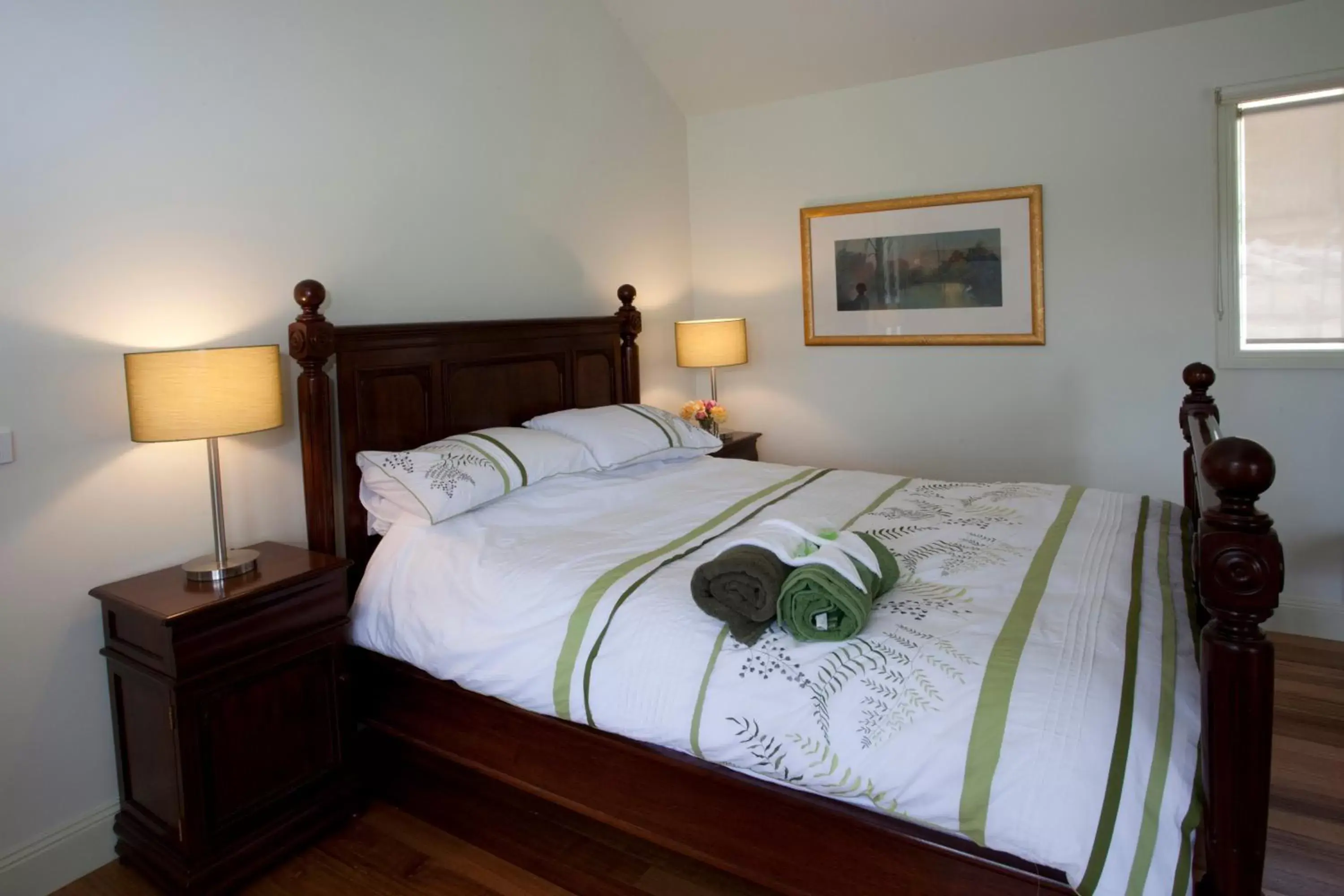 Queen Studio in Honeyeater Cottage Queen Studio in Honeyeater Cottage