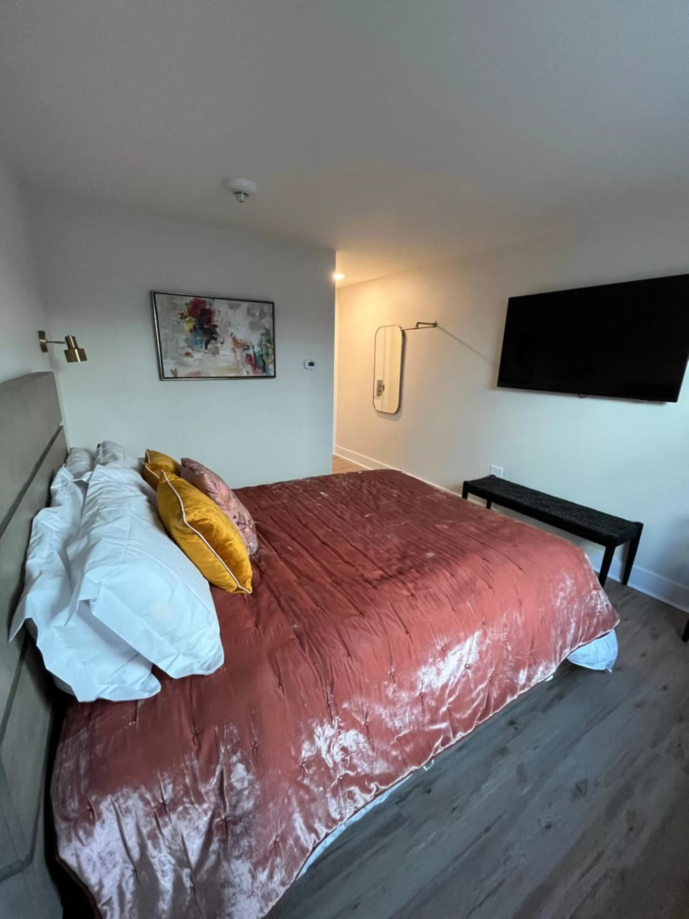 Bed in Lucky Inn New Orleans