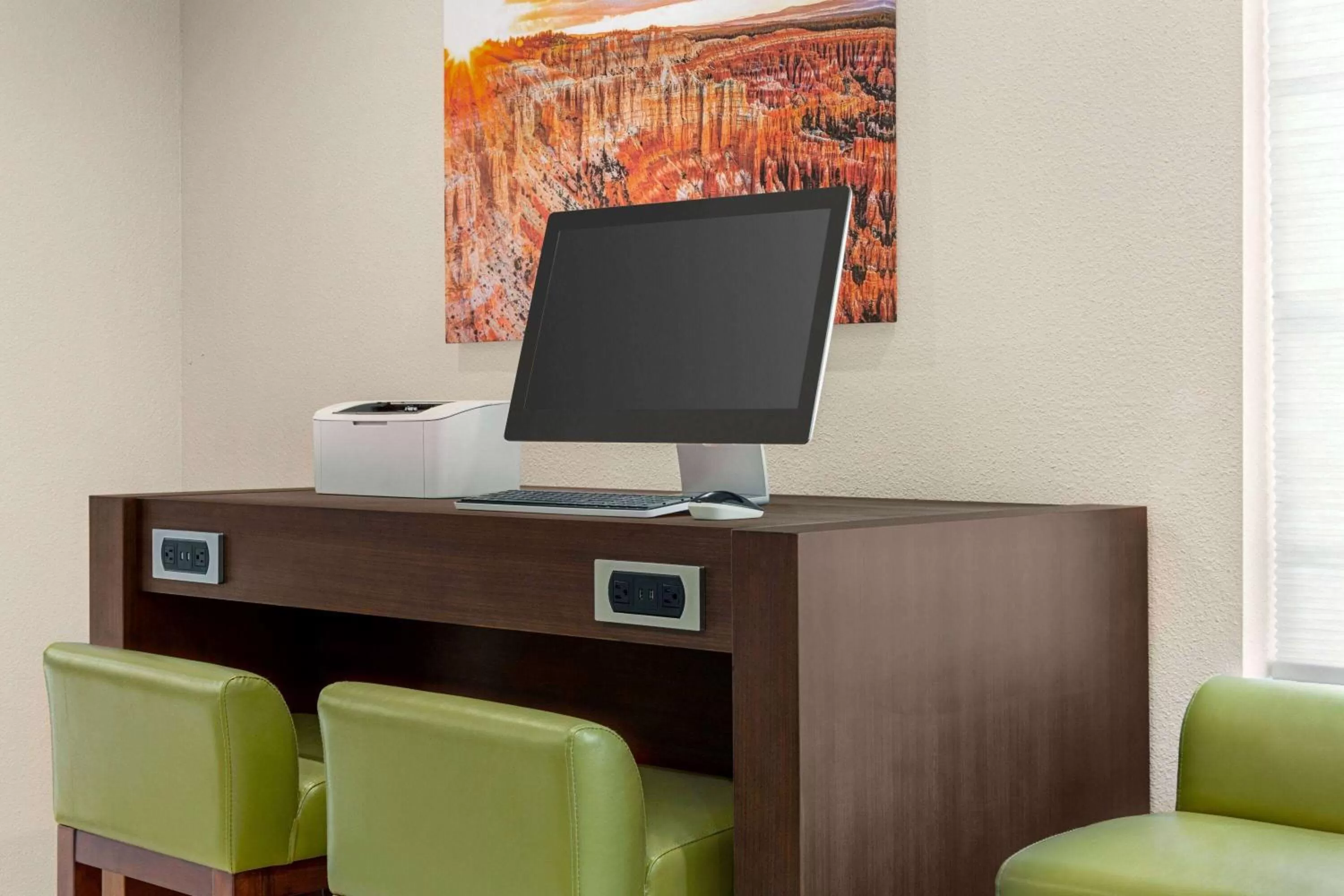 Business facilities in Days Inn & Suites by Wyndham Greater Tomball