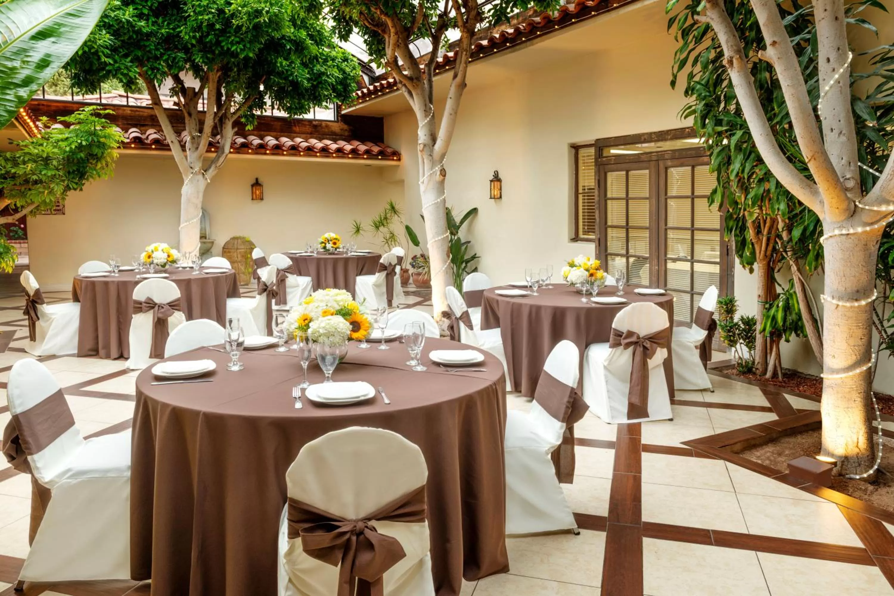 Banquet/Function facilities in Clocktower Inn Ventura