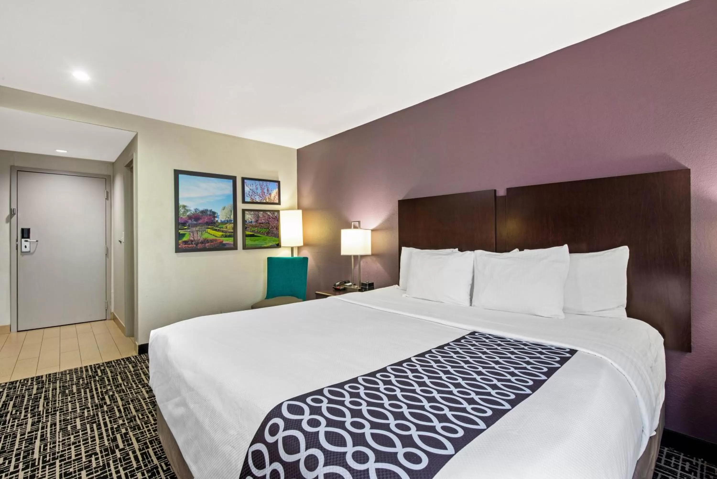 Bed in La Quinta by Wyndham New Cumberland - Harrisburg