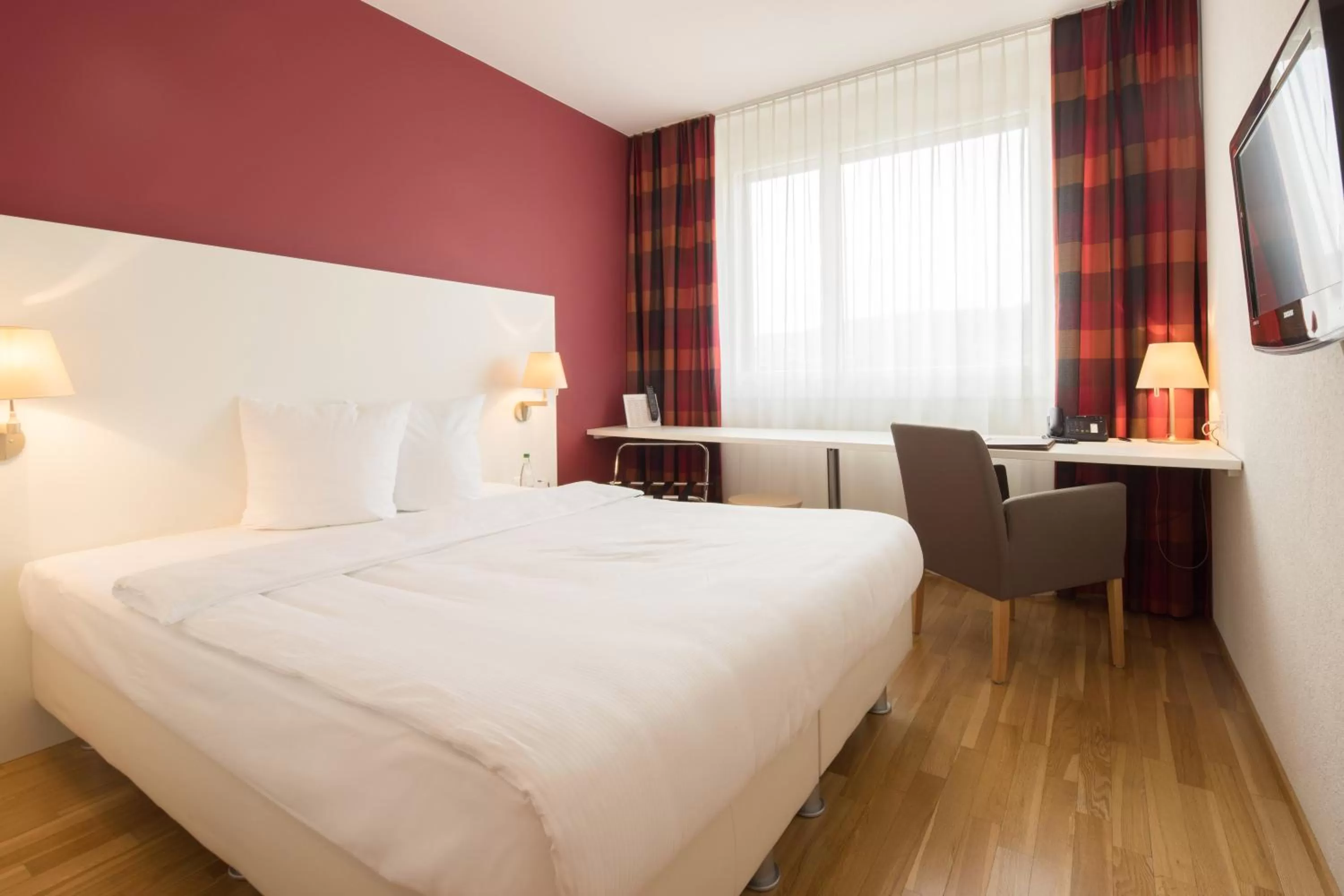 Photo of the whole room, Bed in Hotel Arcade