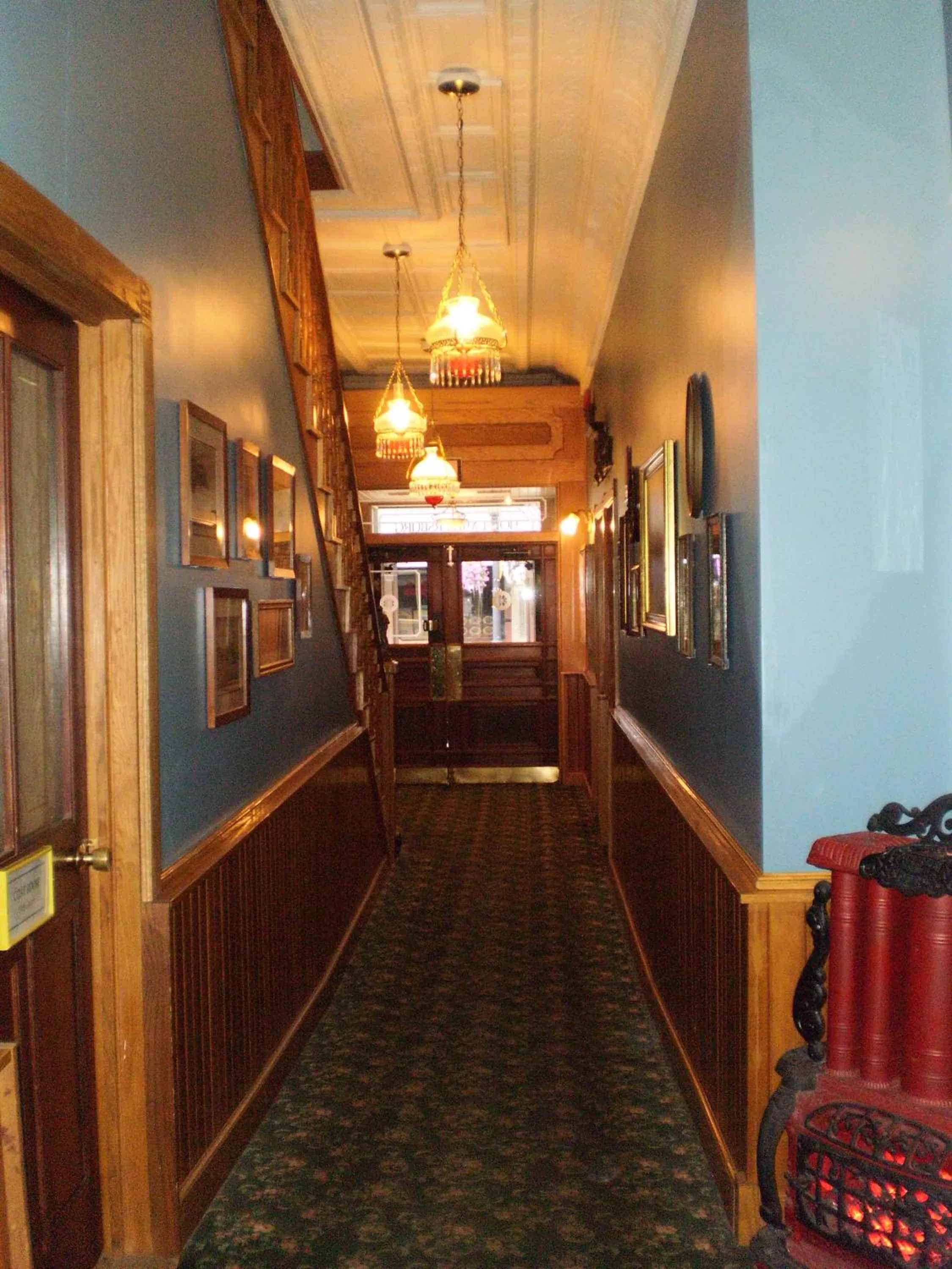 Decorative detail in Hotel Millersburg