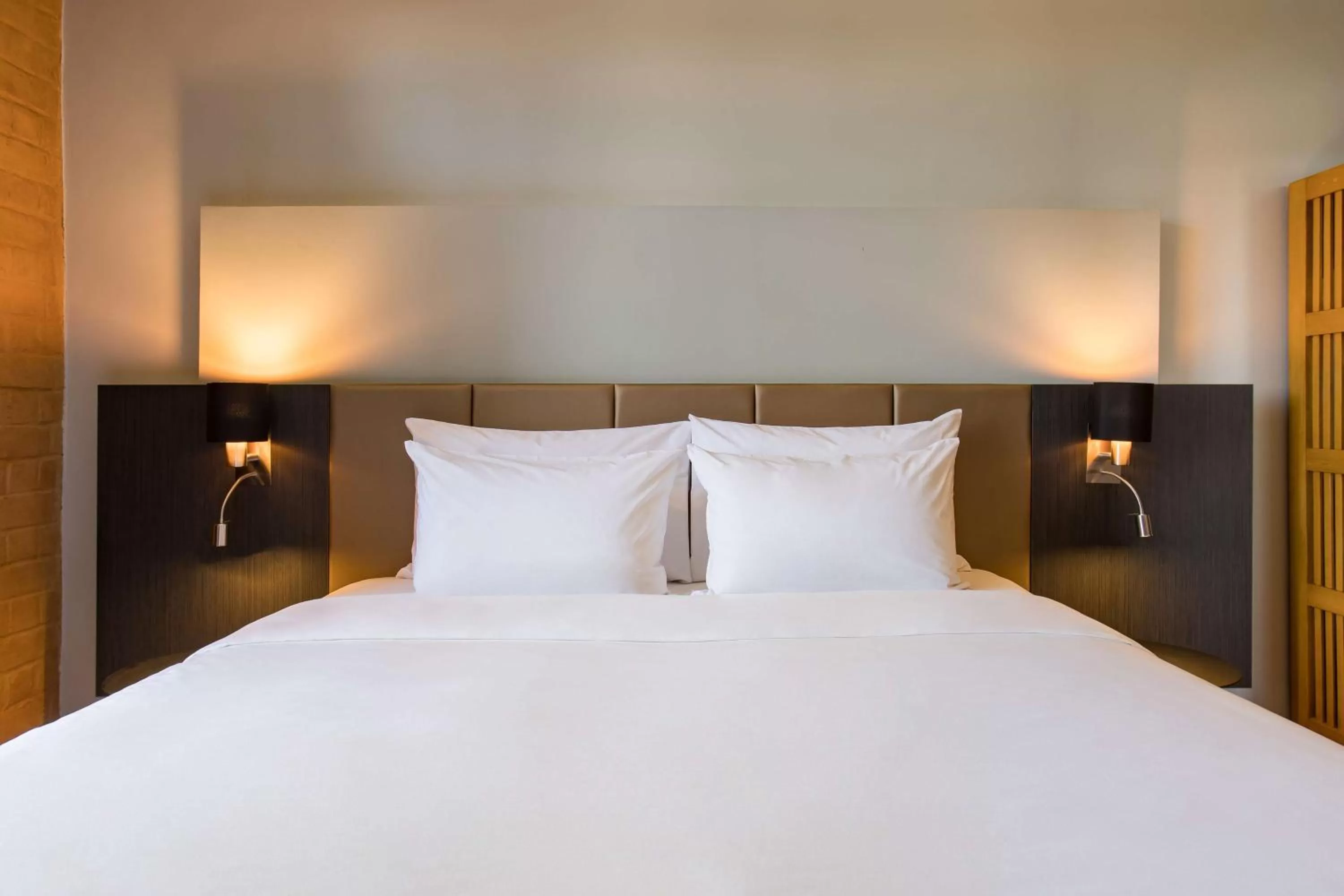 Photo of the whole room, Bed in Radisson Blu Plaza Delhi Airport