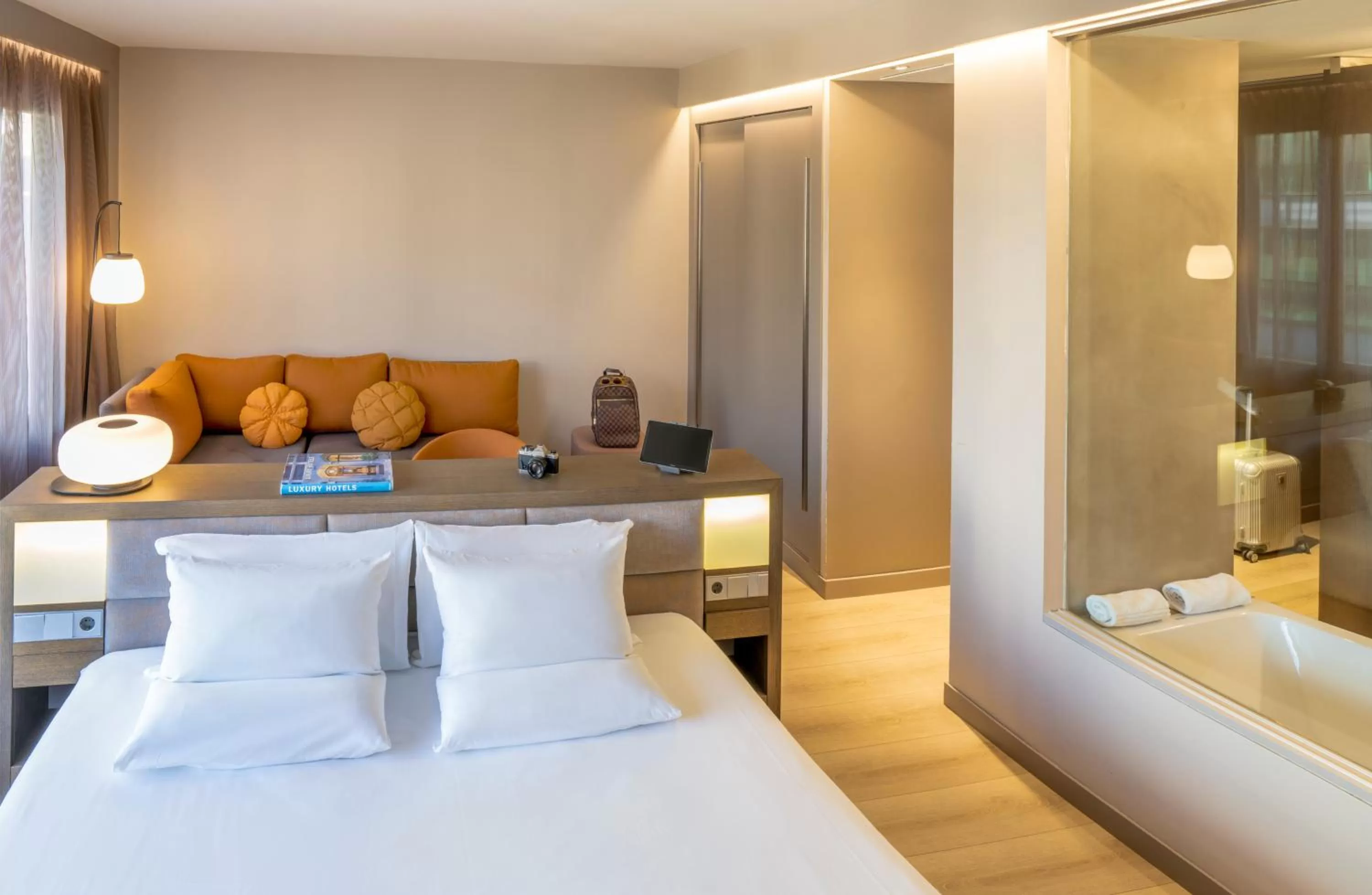 Bed in Novotel Campo De Las Naciones