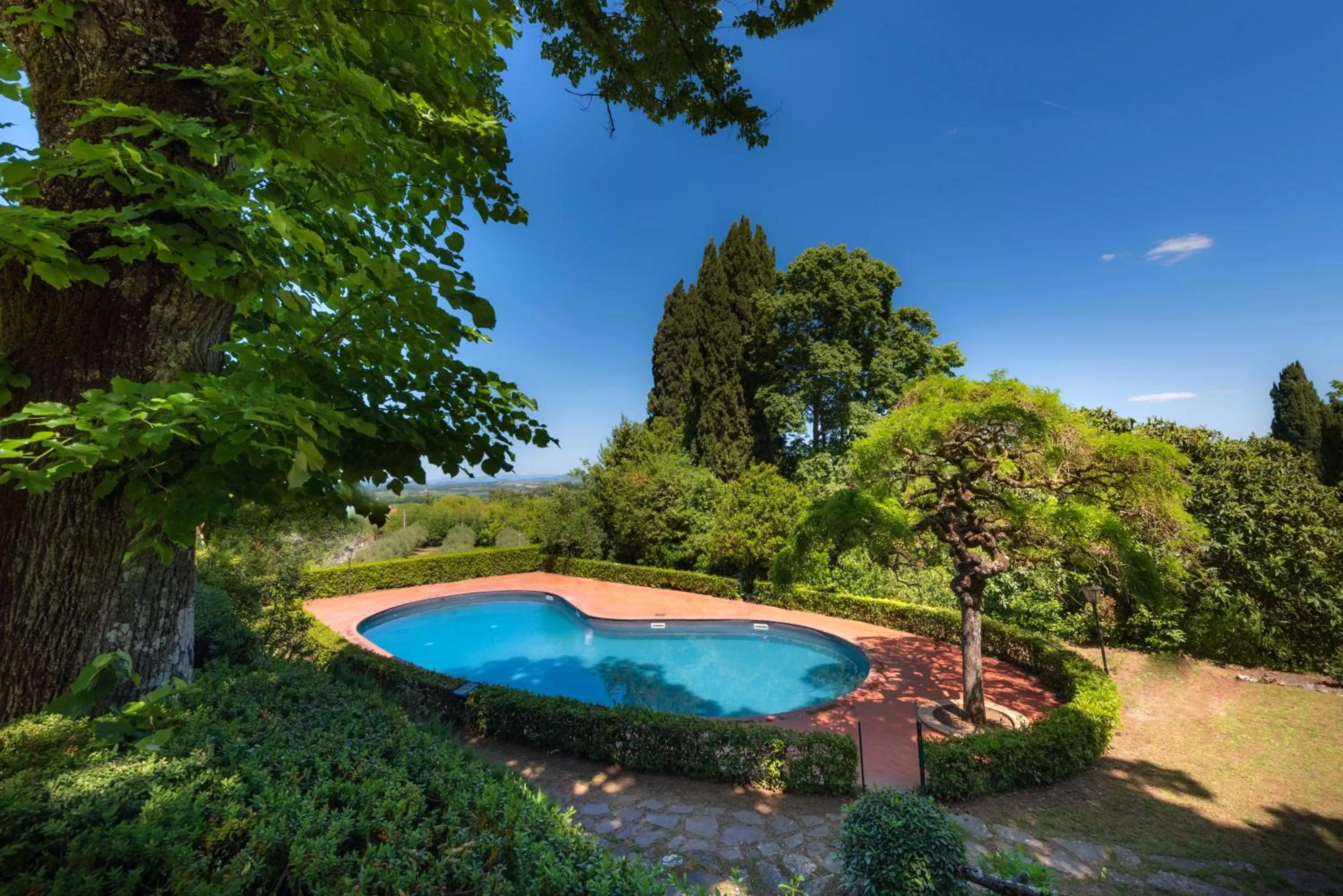 Swimming pool in Villa Scacciapensieri Boutique Hotel