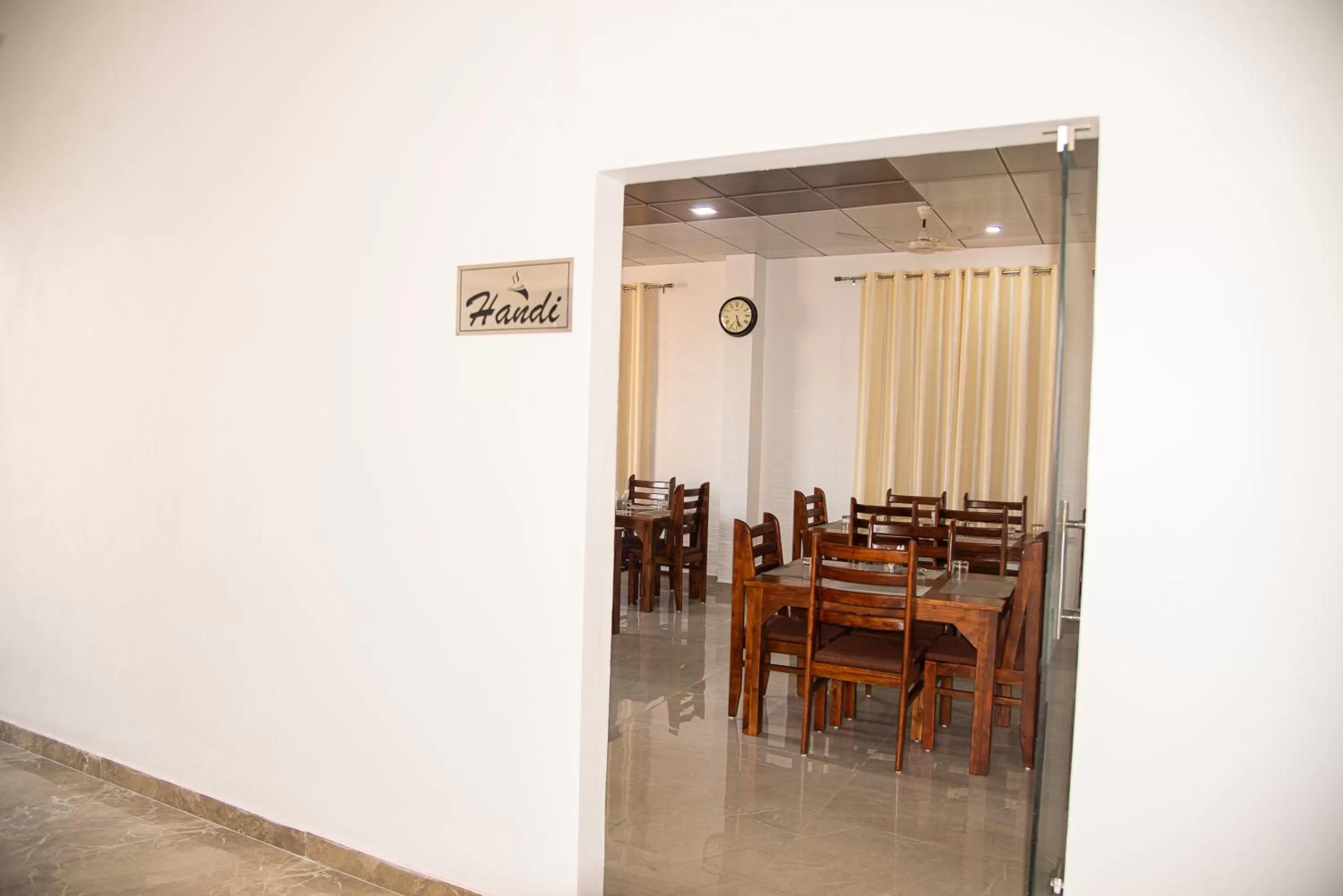 Restaurant/places to eat in Omak Tiger Seven