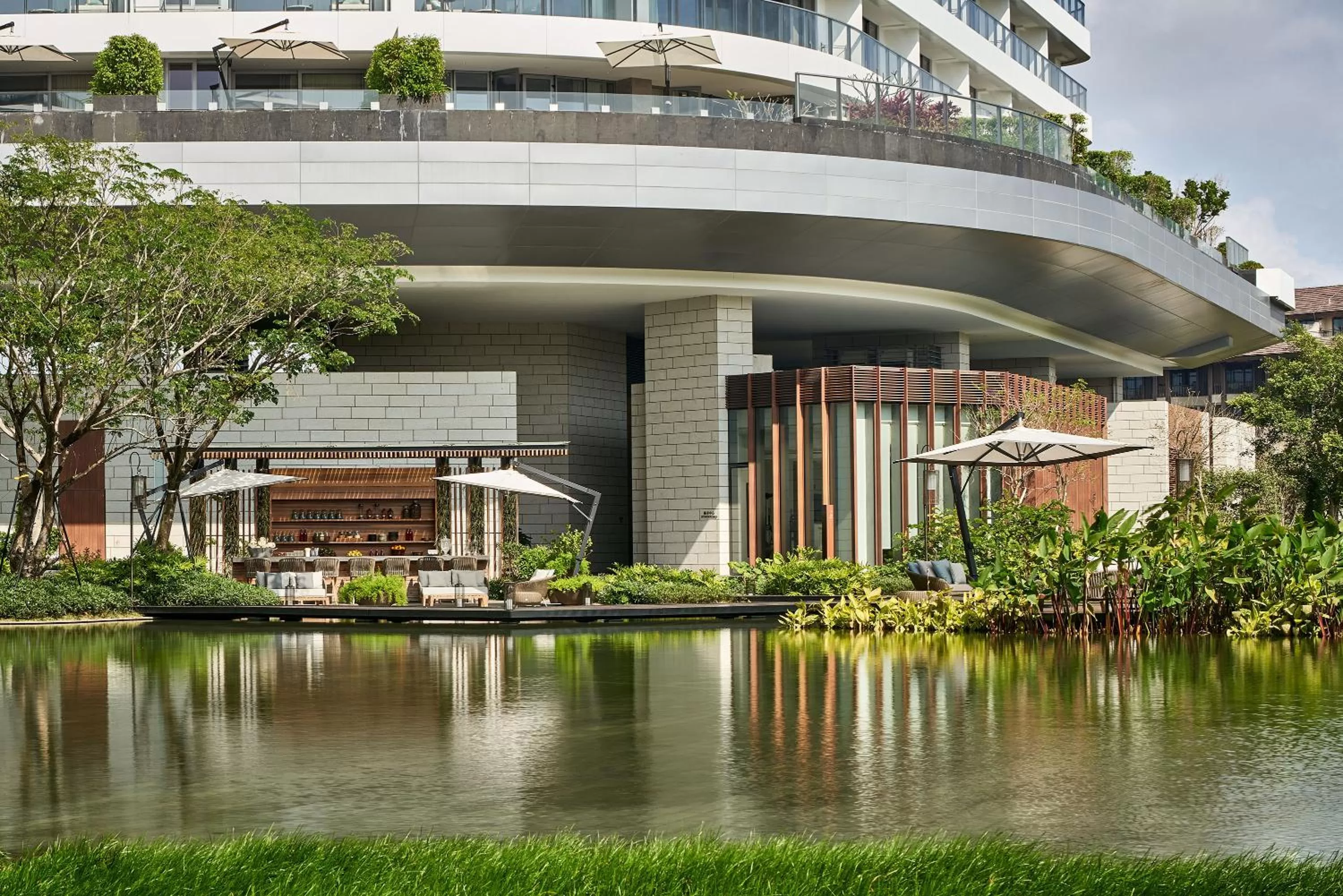 Property building in Rosewood Sanya