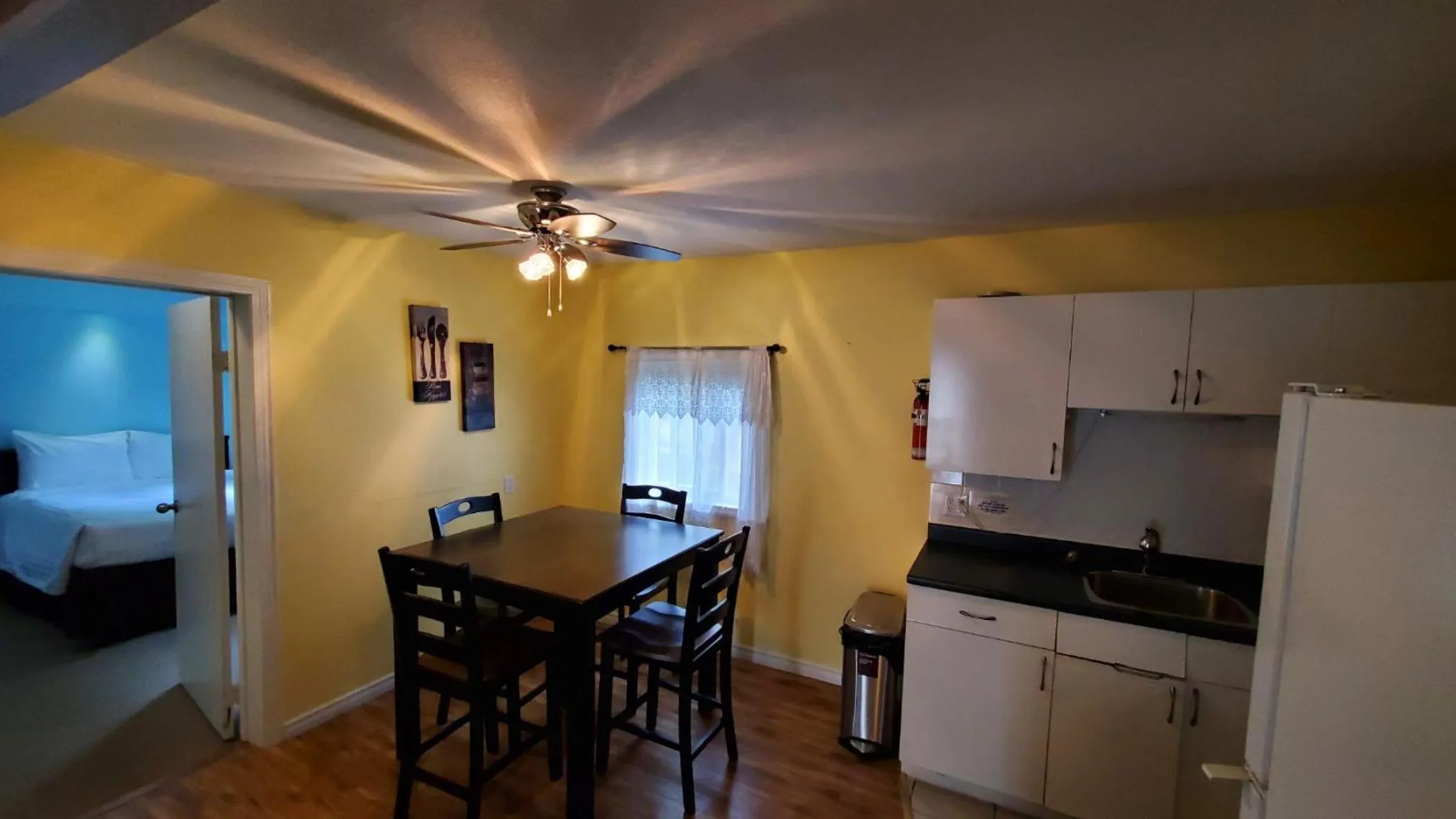 Bed in Comox Valley Inn & Suites