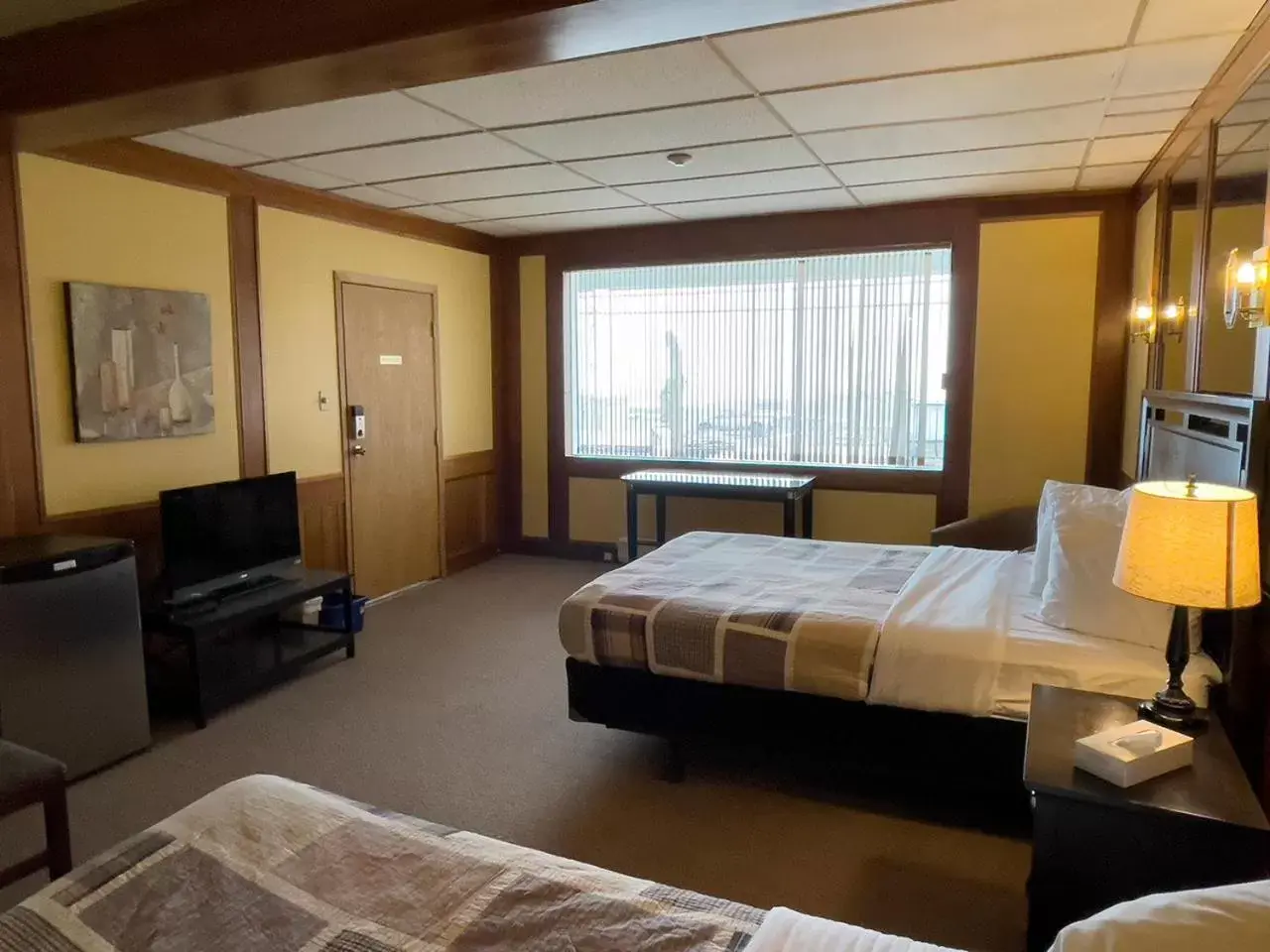 Superior Queen Room with Two Queen Beds in Hotel Wolfe Island Superior Queen Room with Two Queen Beds in Hotel Wolfe Island