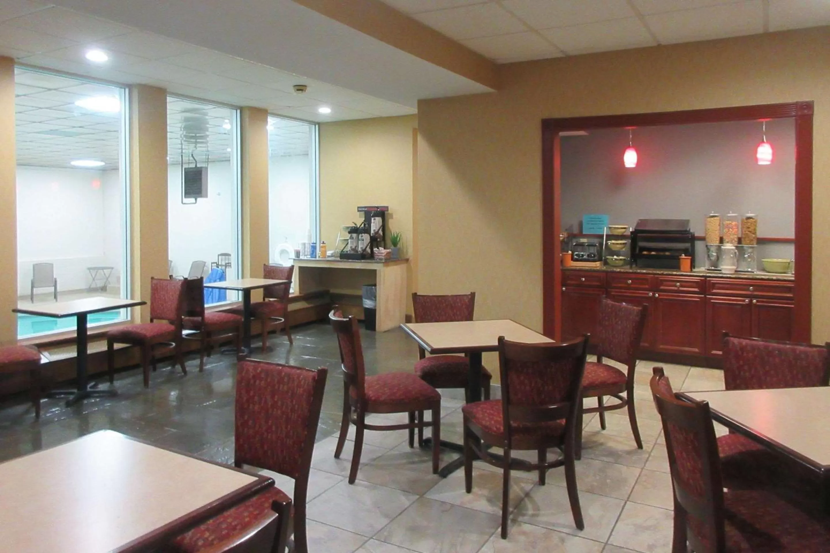 Restaurant/places to eat in Quality Inn & Suites Owego