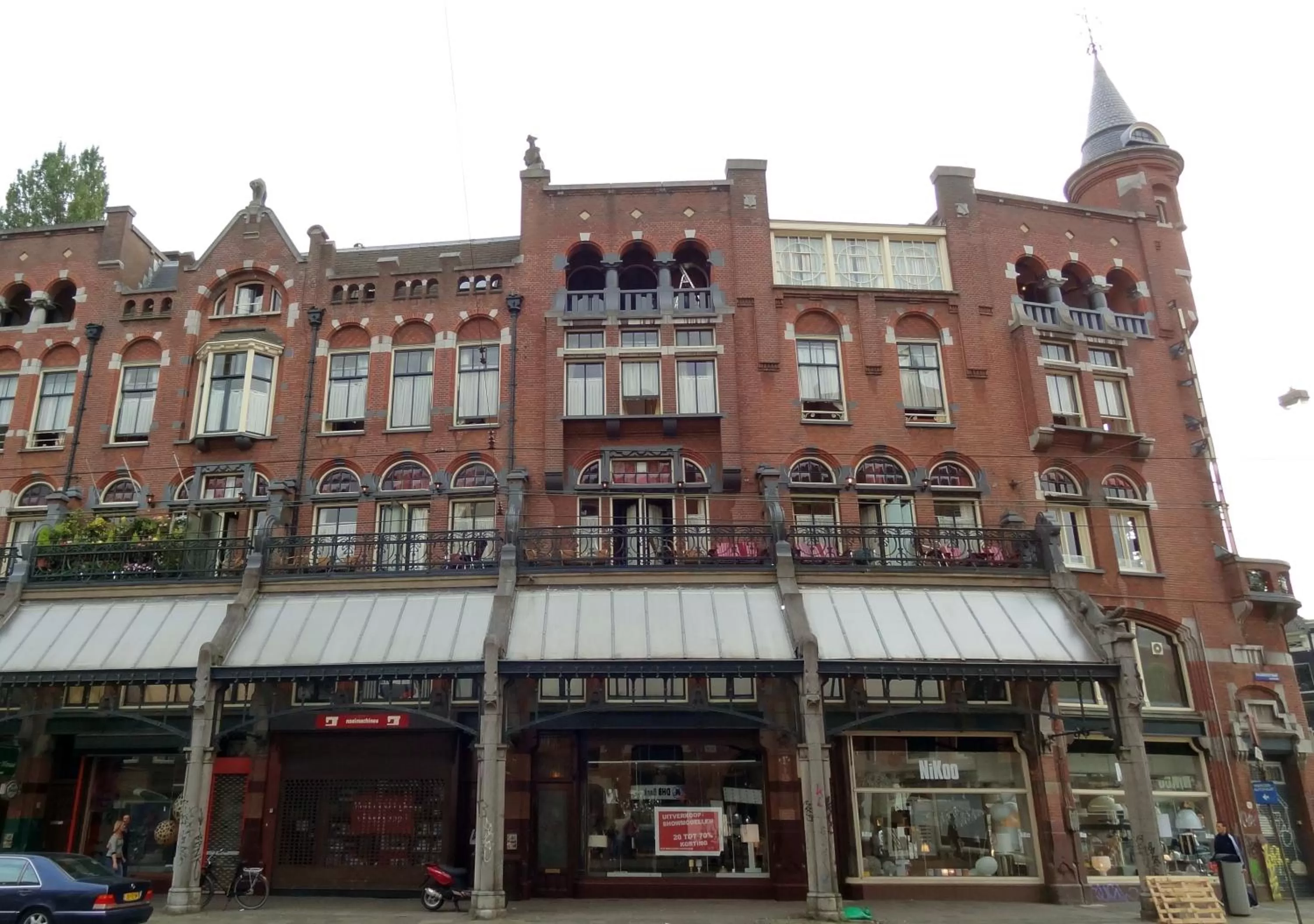 Facade/entrance in Nadia Hotel