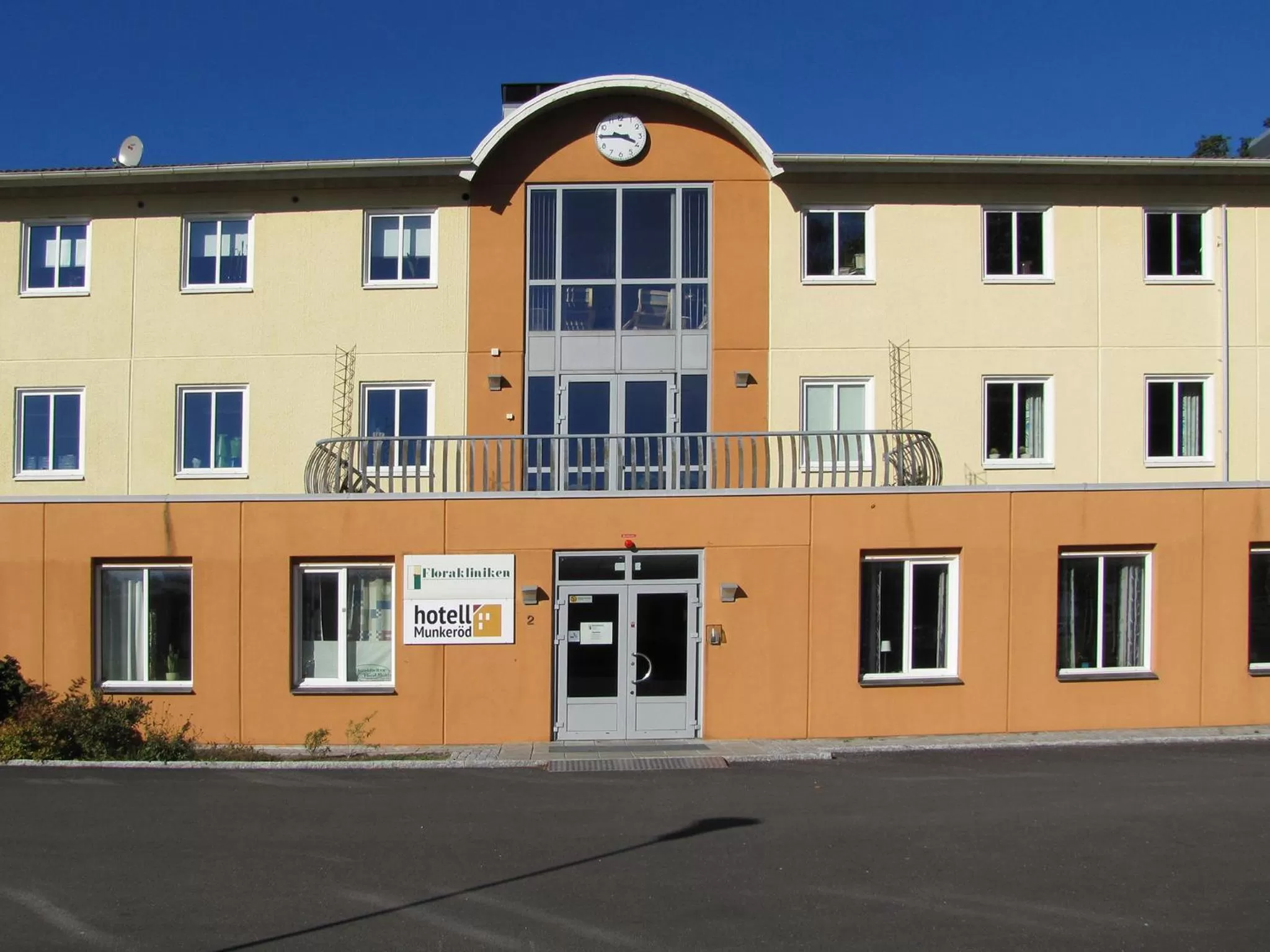 Property building in Hotell Munkeröd