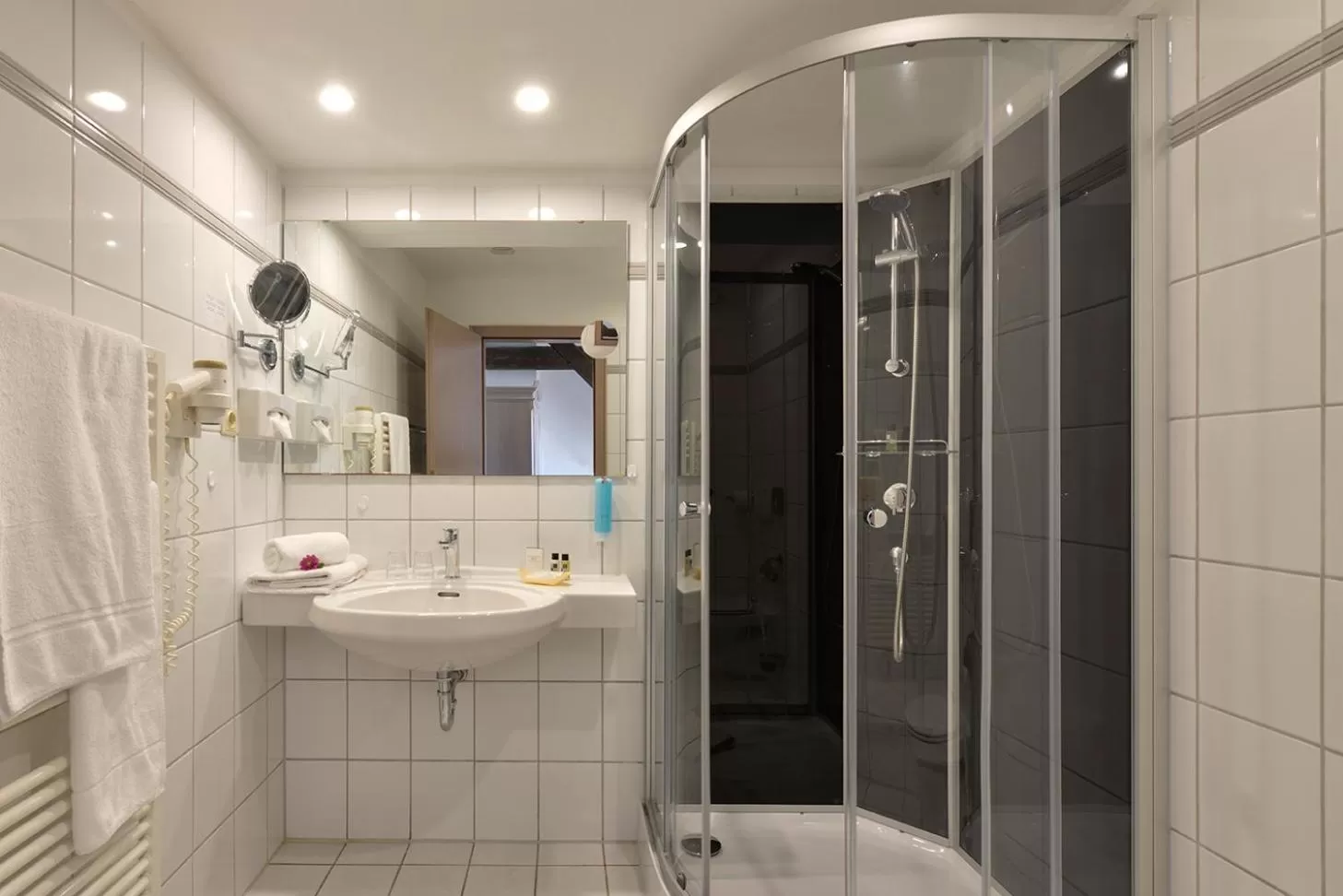 Bathroom in Hotel Stadt Hameln