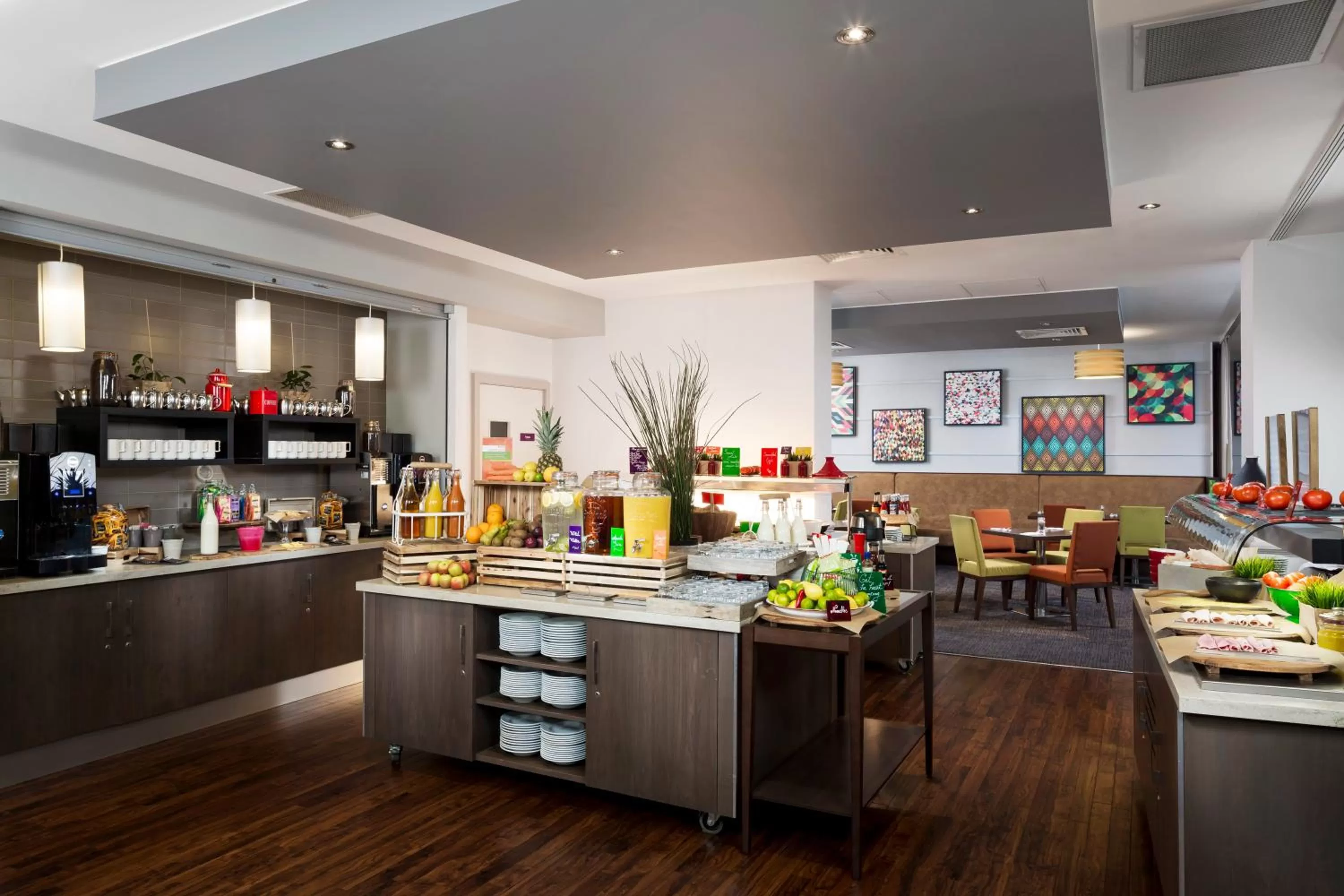 Restaurant/places to eat in Mercure Northampton