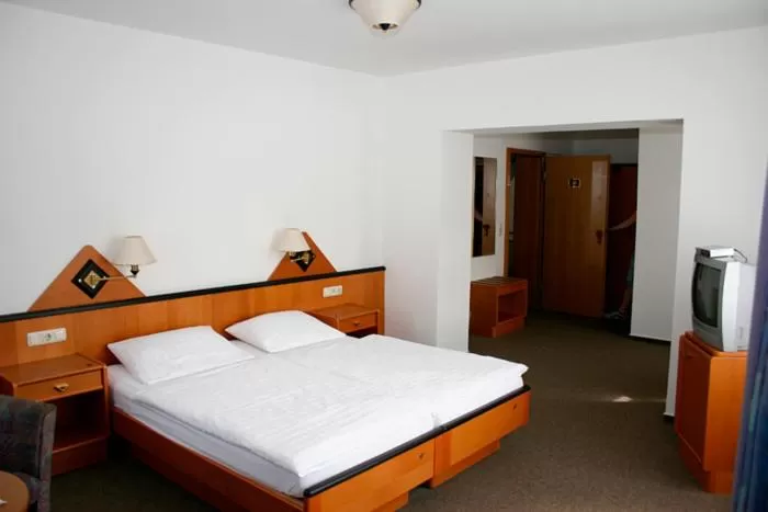 Bed in Hotel Stadt Reinfeld