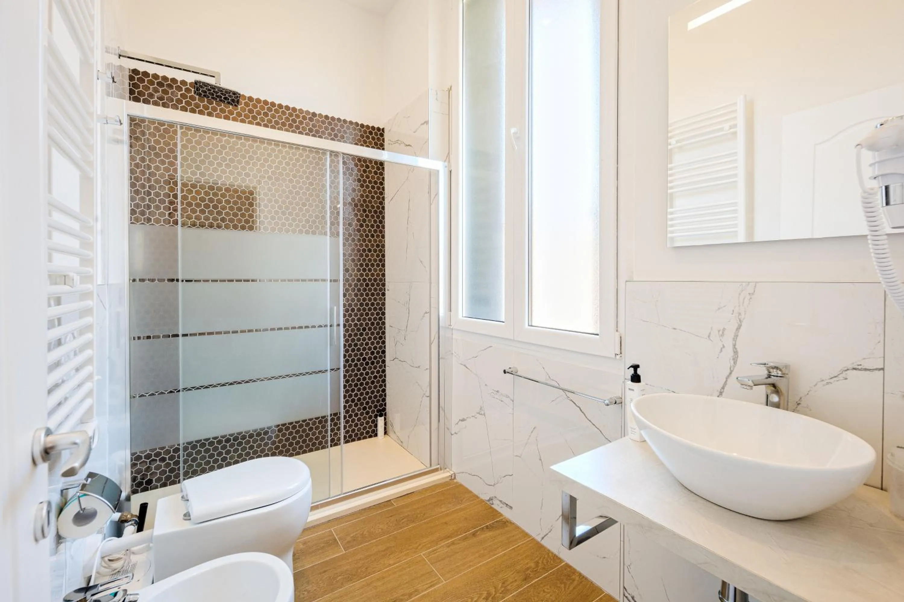 Bathroom in Hotel Bijou Roof Terrace