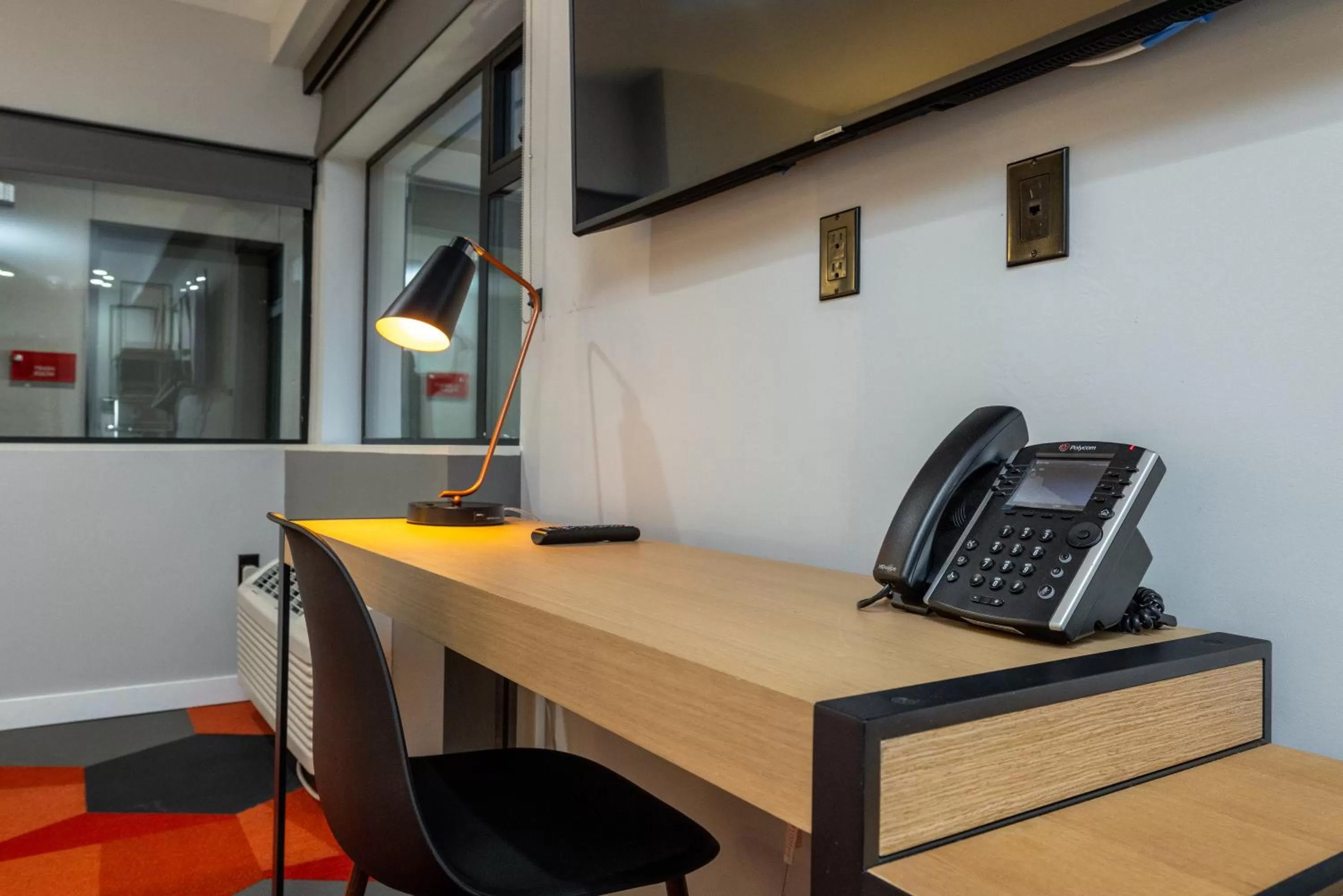 Bedroom in Infinity Hotel San Francisco, Tapestry Collection by Hilton