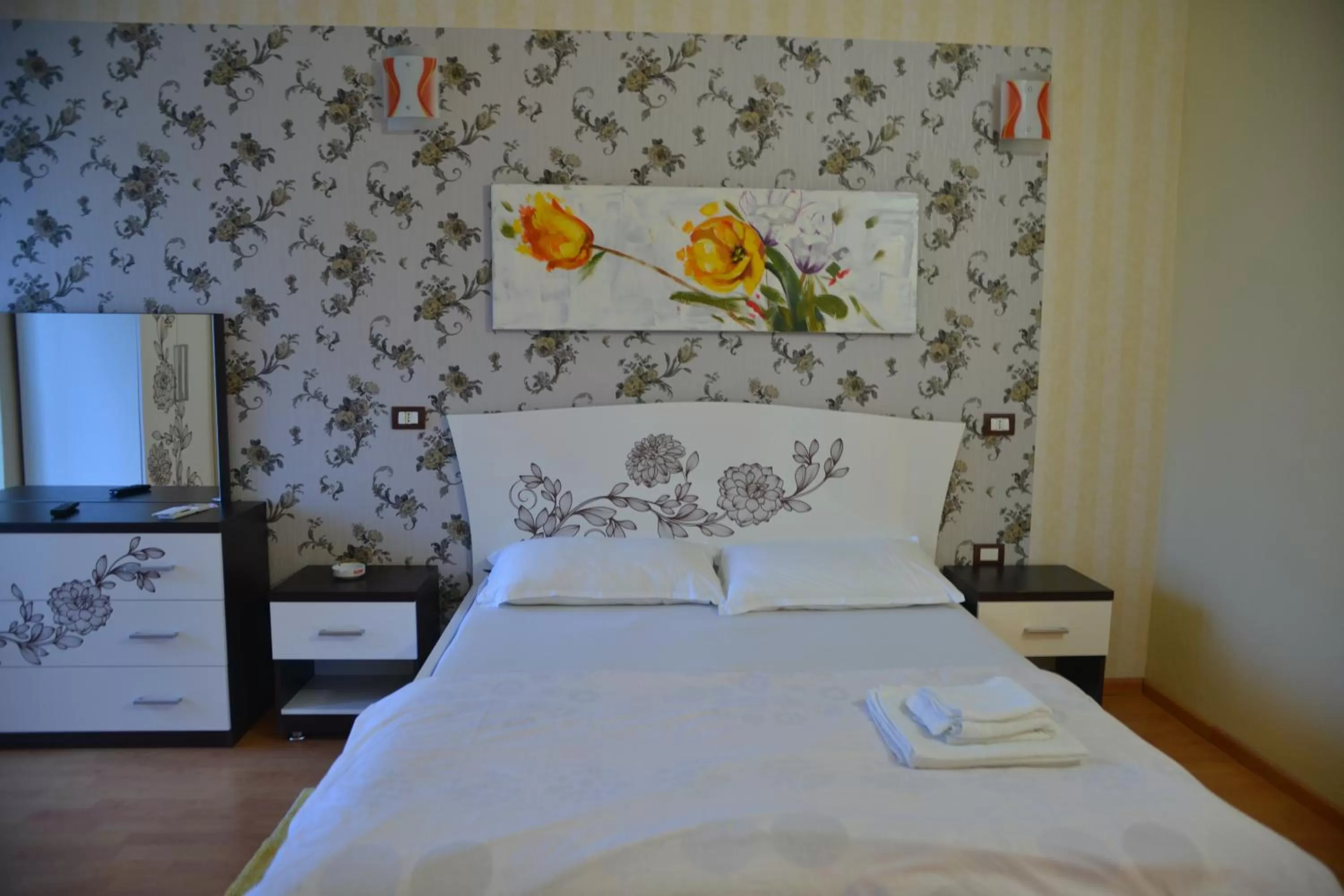 Bedroom, Room Photo in Royal gaz Hotel