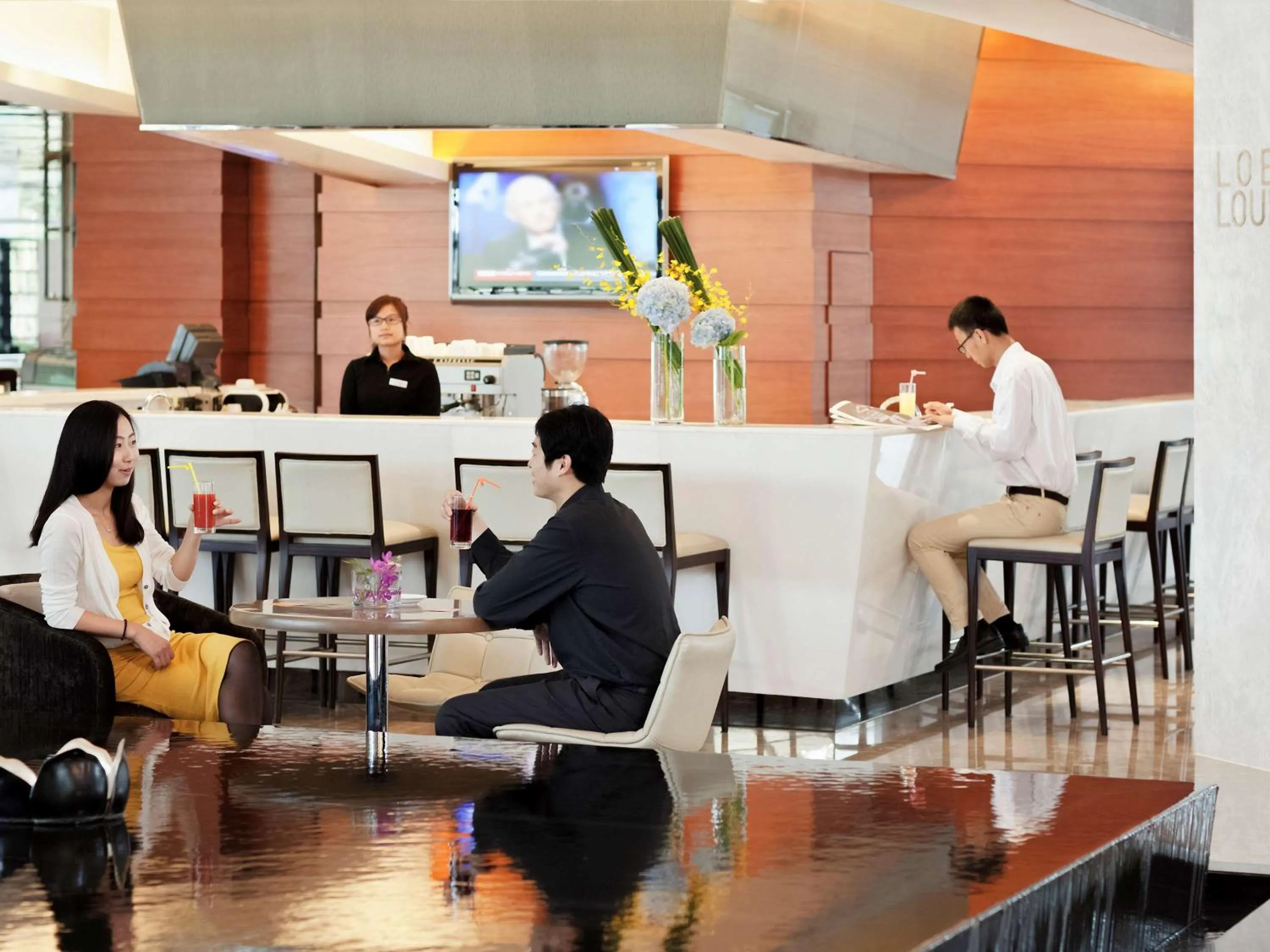 Lounge or bar in Novotel Nanjing East Suning