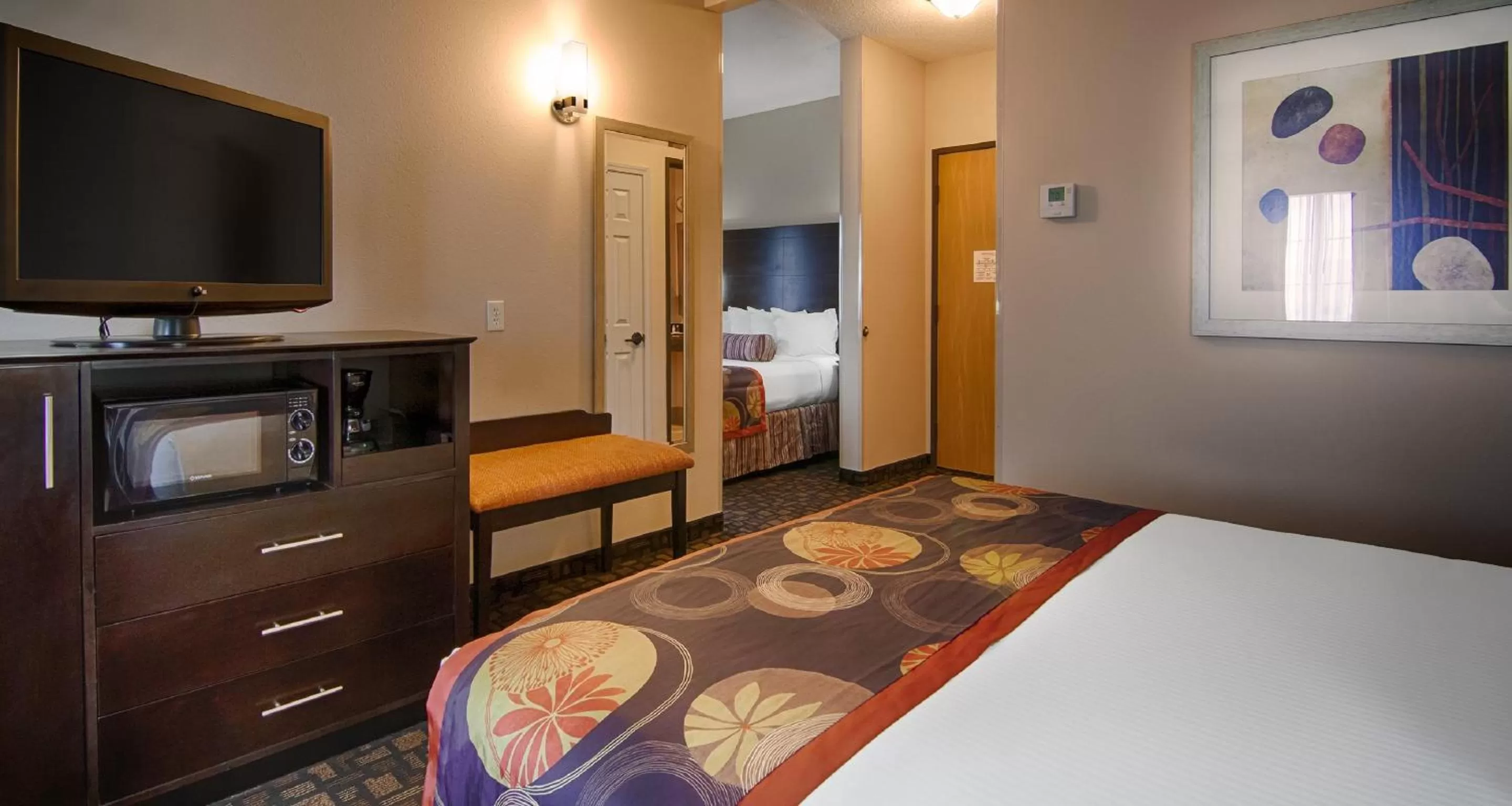 Photo of the whole room, Bed in Best Western Plover-Stevens Point Hotel & Conference Center