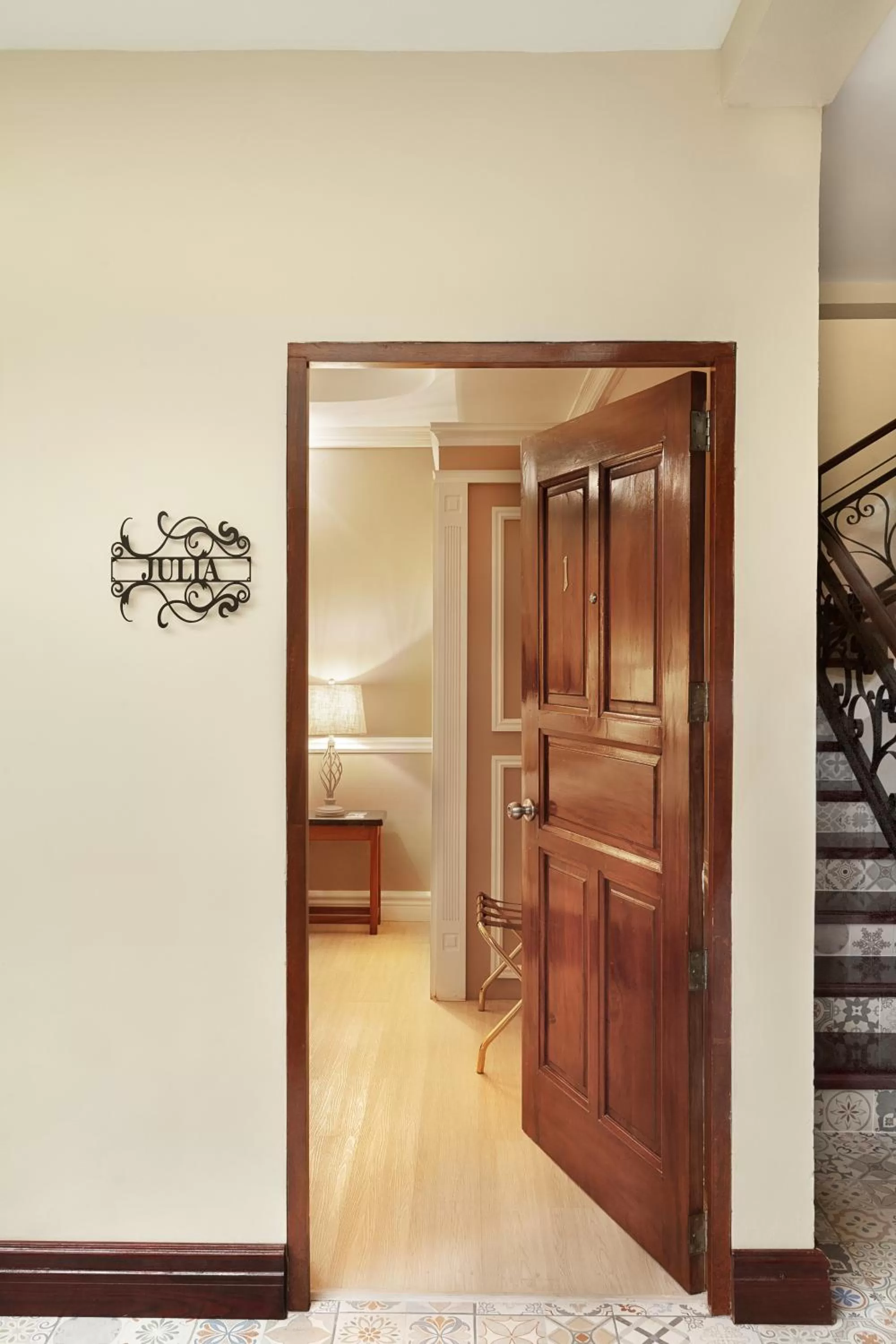 Bedroom in Hotel la Perla Leon