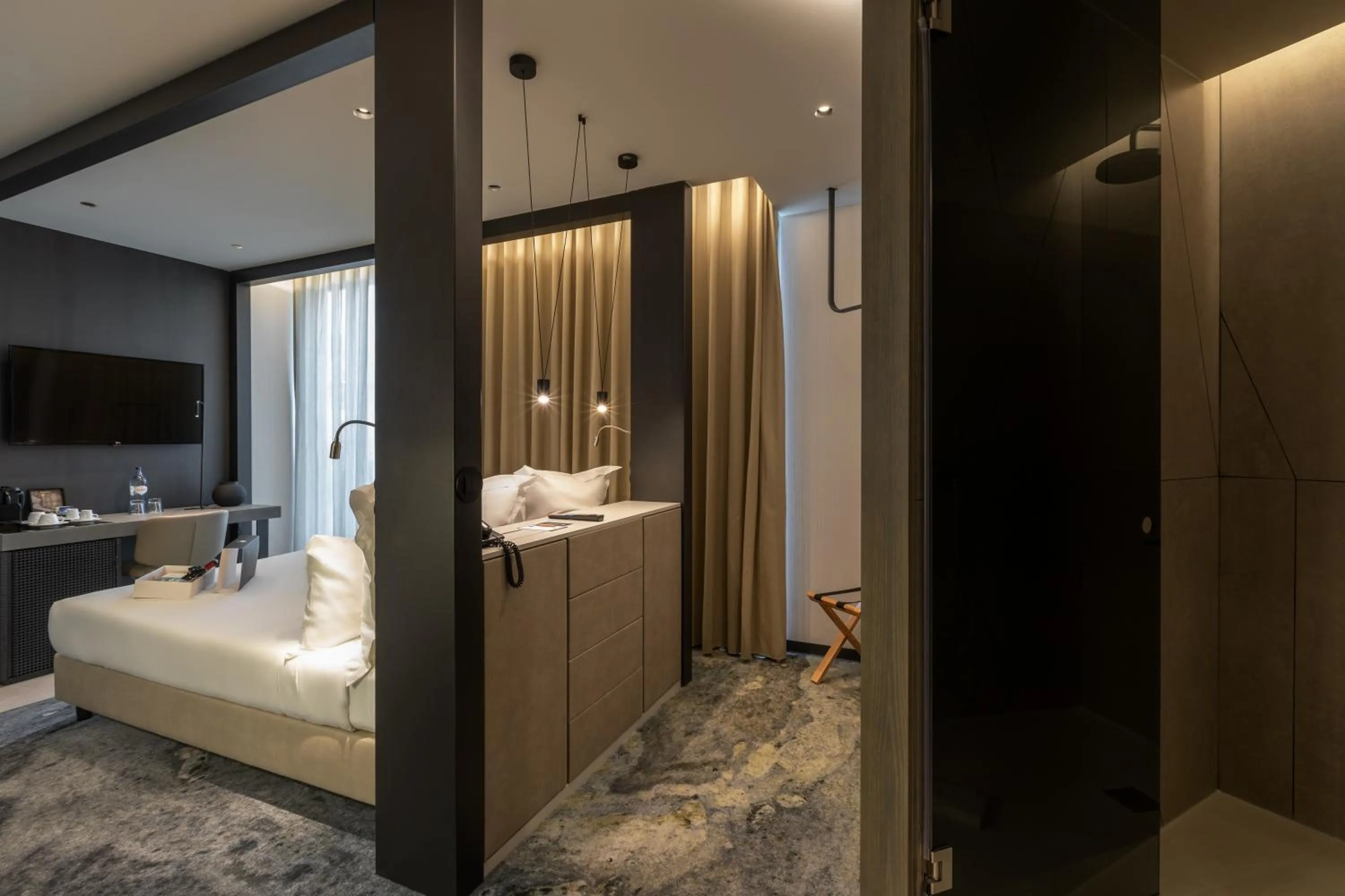 Bed in Porto Royal Bridges Hotel