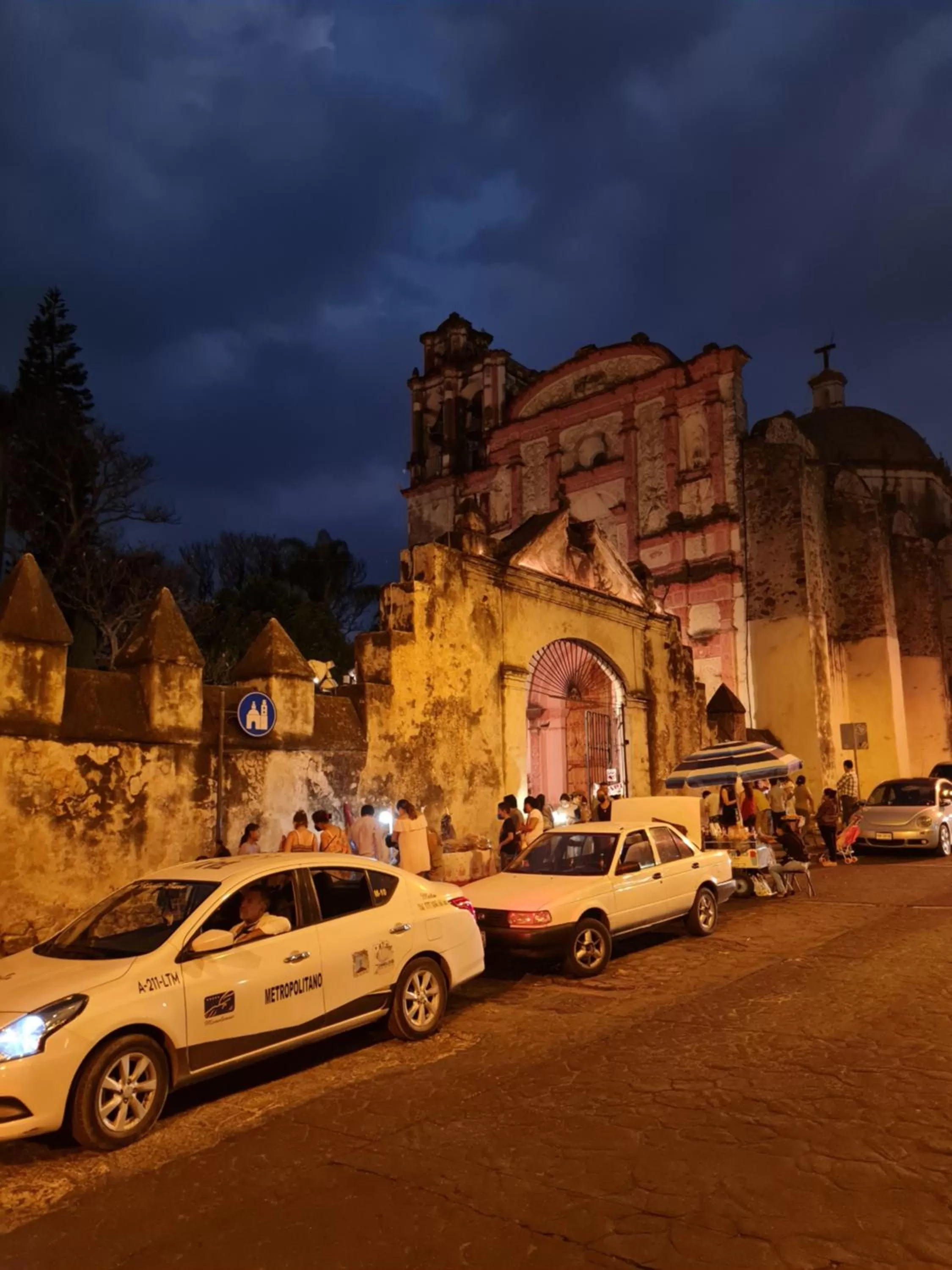 Nearby landmark, Property Building in Hotel Catedral