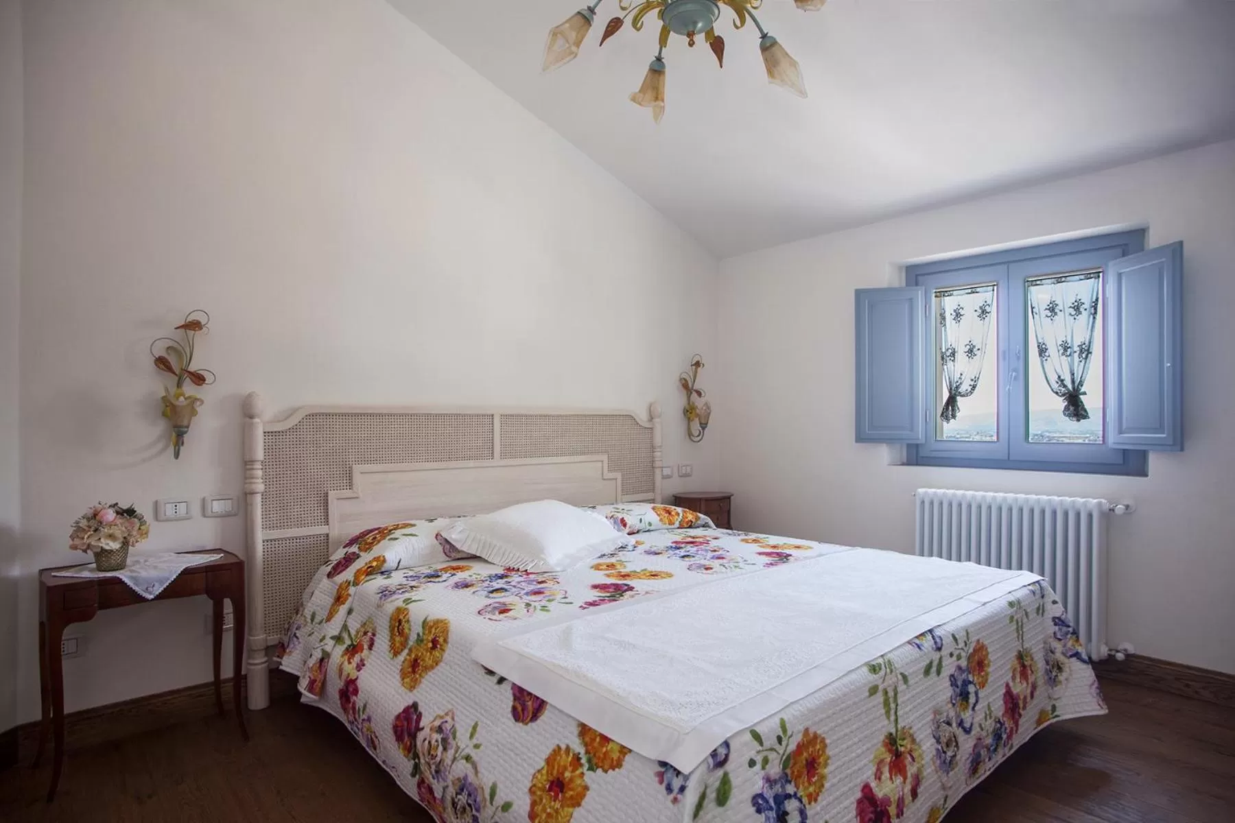 Photo of the whole room, Bed in Podere La Contessa B&B